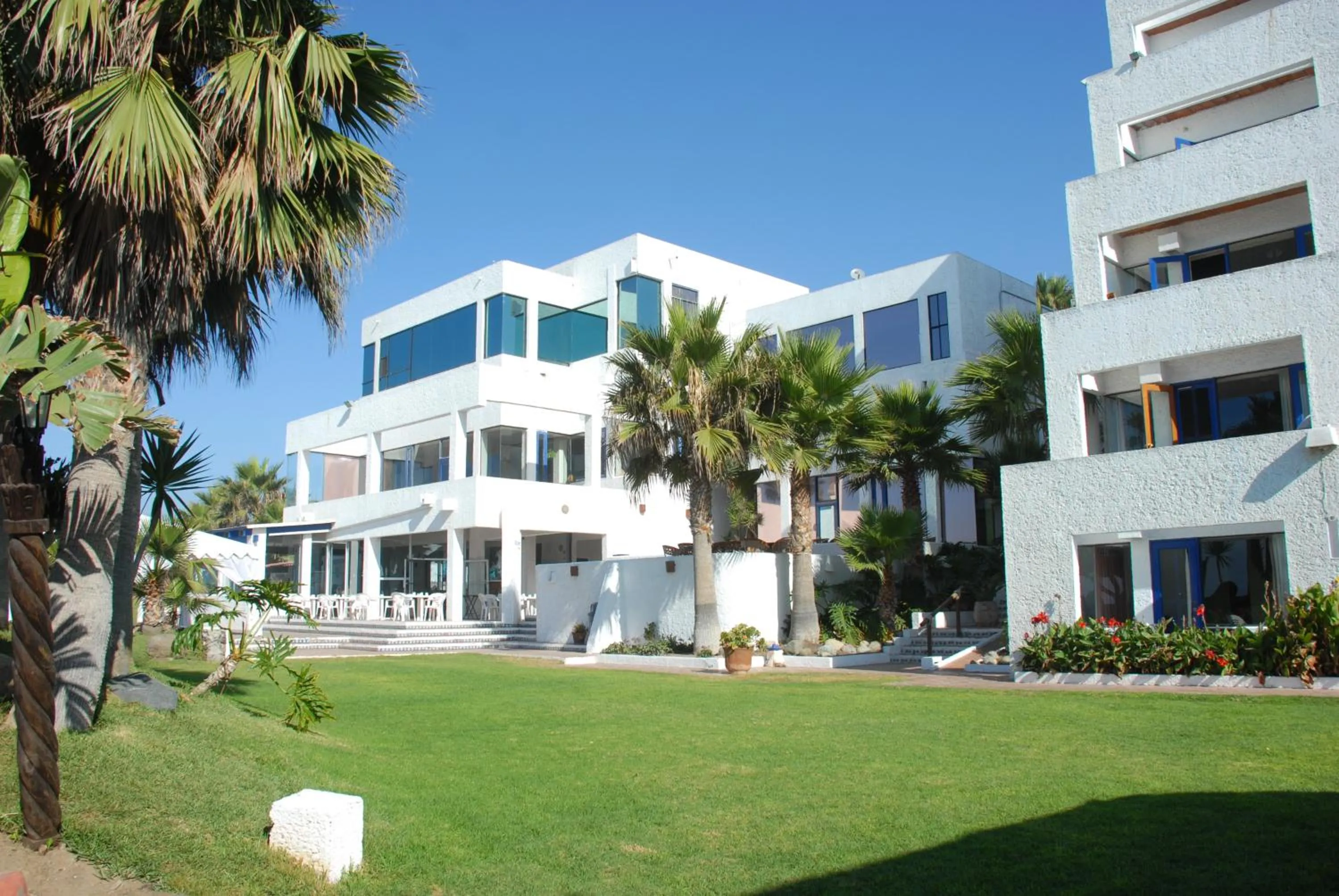 Garden in Las Rocas Resort & Spa