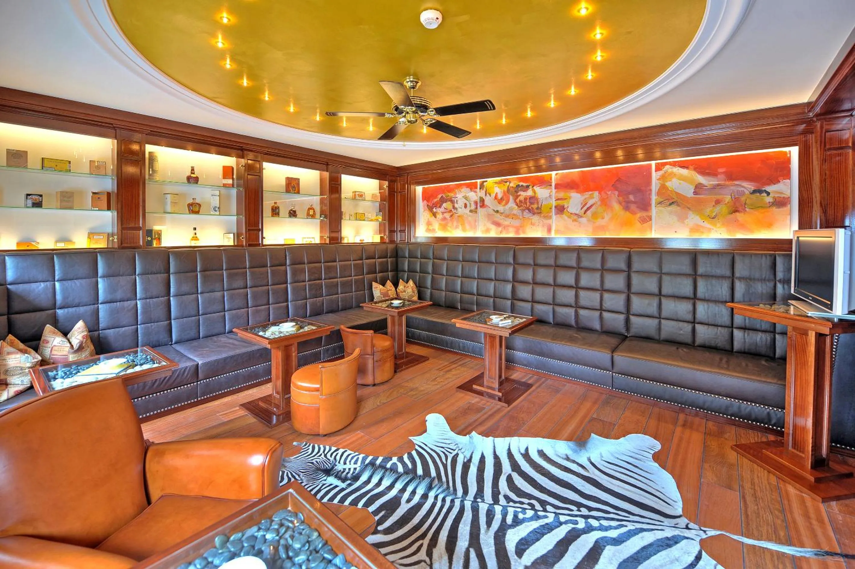 Lounge or bar in JUFA Alpenhotel Saalbach