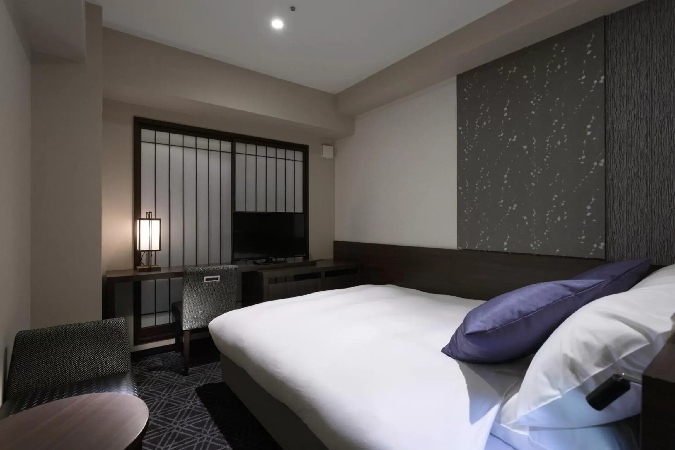 Photo of the whole room, Bed in Osaka View Hotel Honmachi