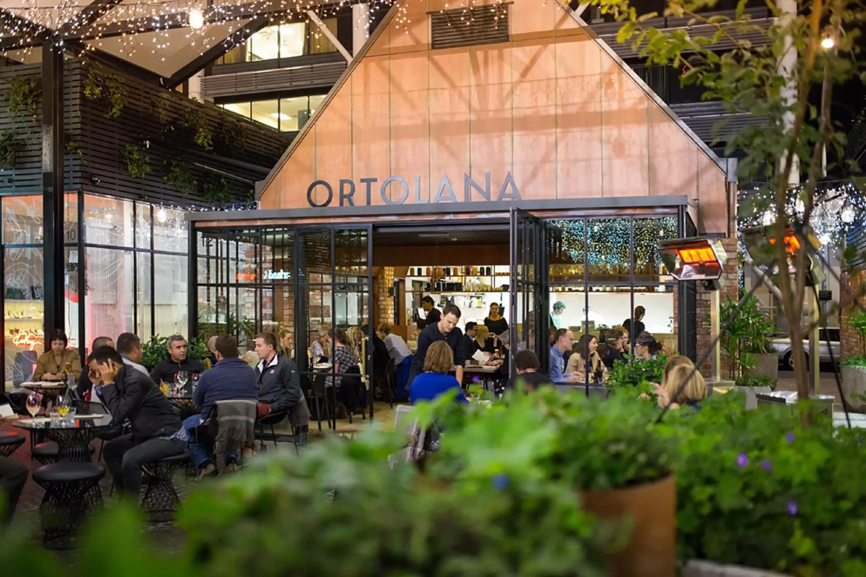 Food and drinks in The Hotel Britomart Food and drinks in The Hotel Britomart