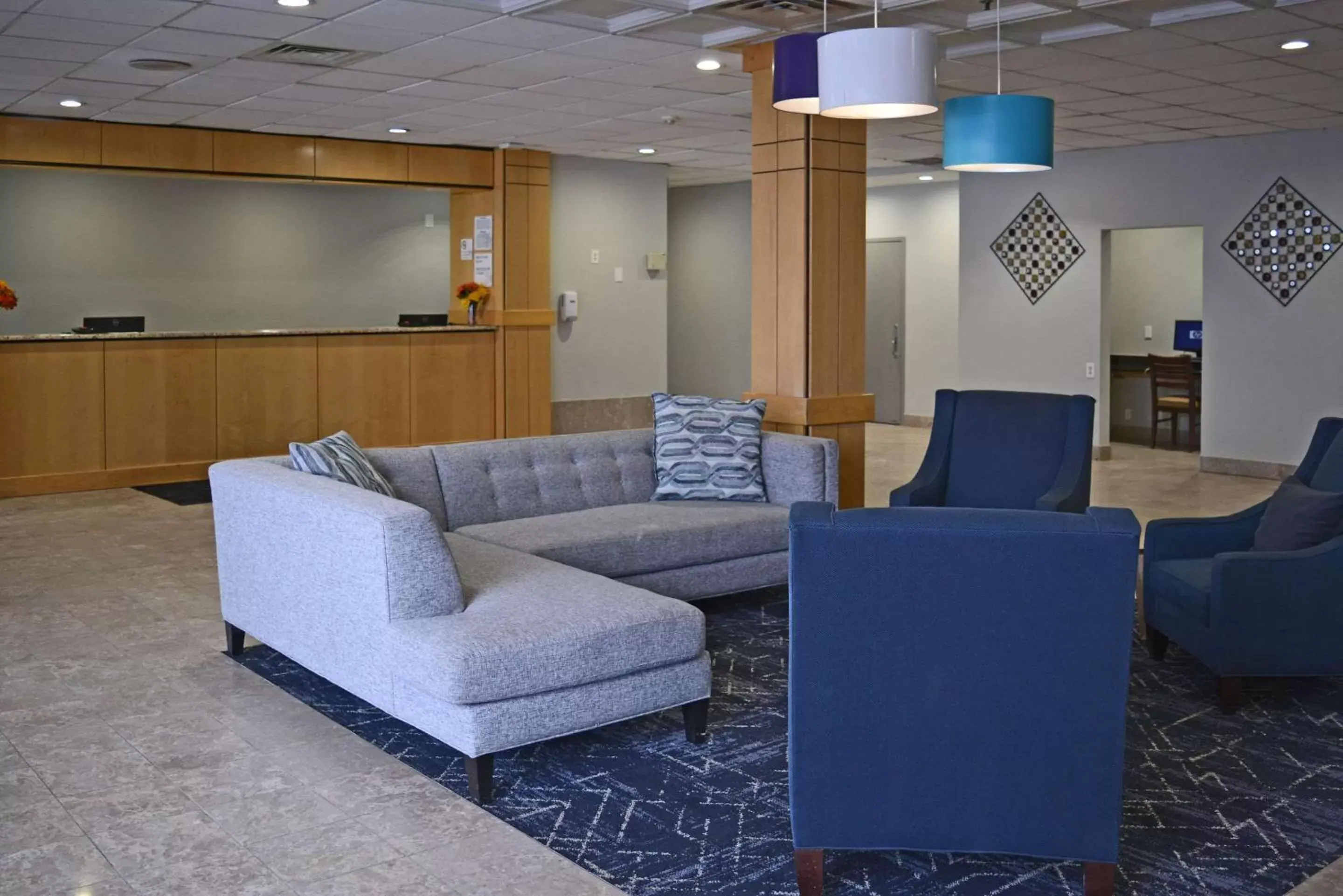 Lobby or reception in Quality Inn & Suites East Syracuse - Carrier Circle Lobby or reception in Quality Inn & Suites East Syracuse - Carrier Circle