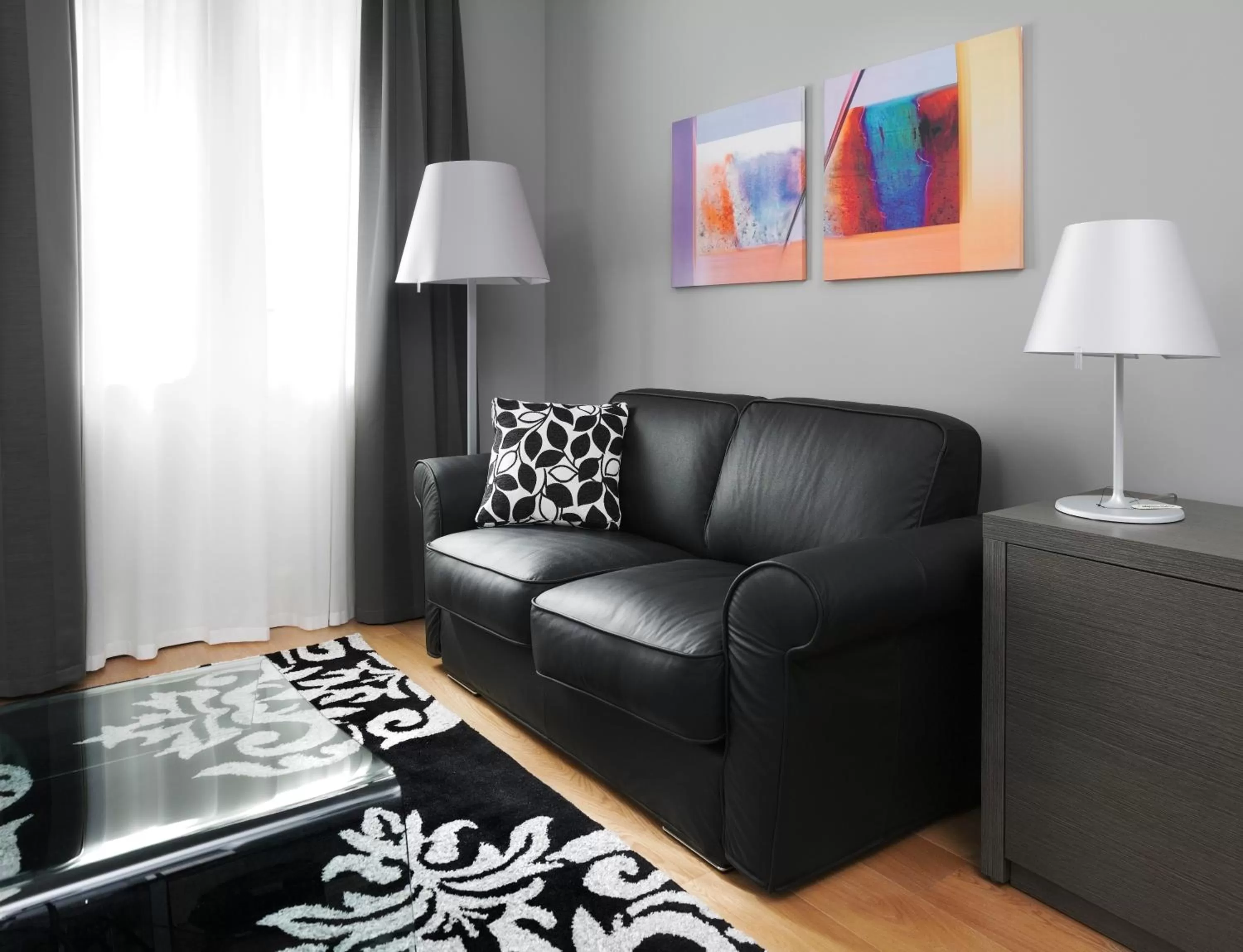 Seating area in Palace Suite