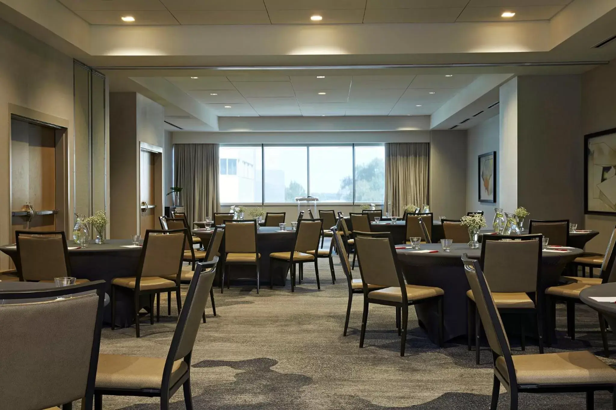 Meeting/conference room, Restaurant/Places to Eat in Kimpton Sawyer Hotel, an IHG Hotel