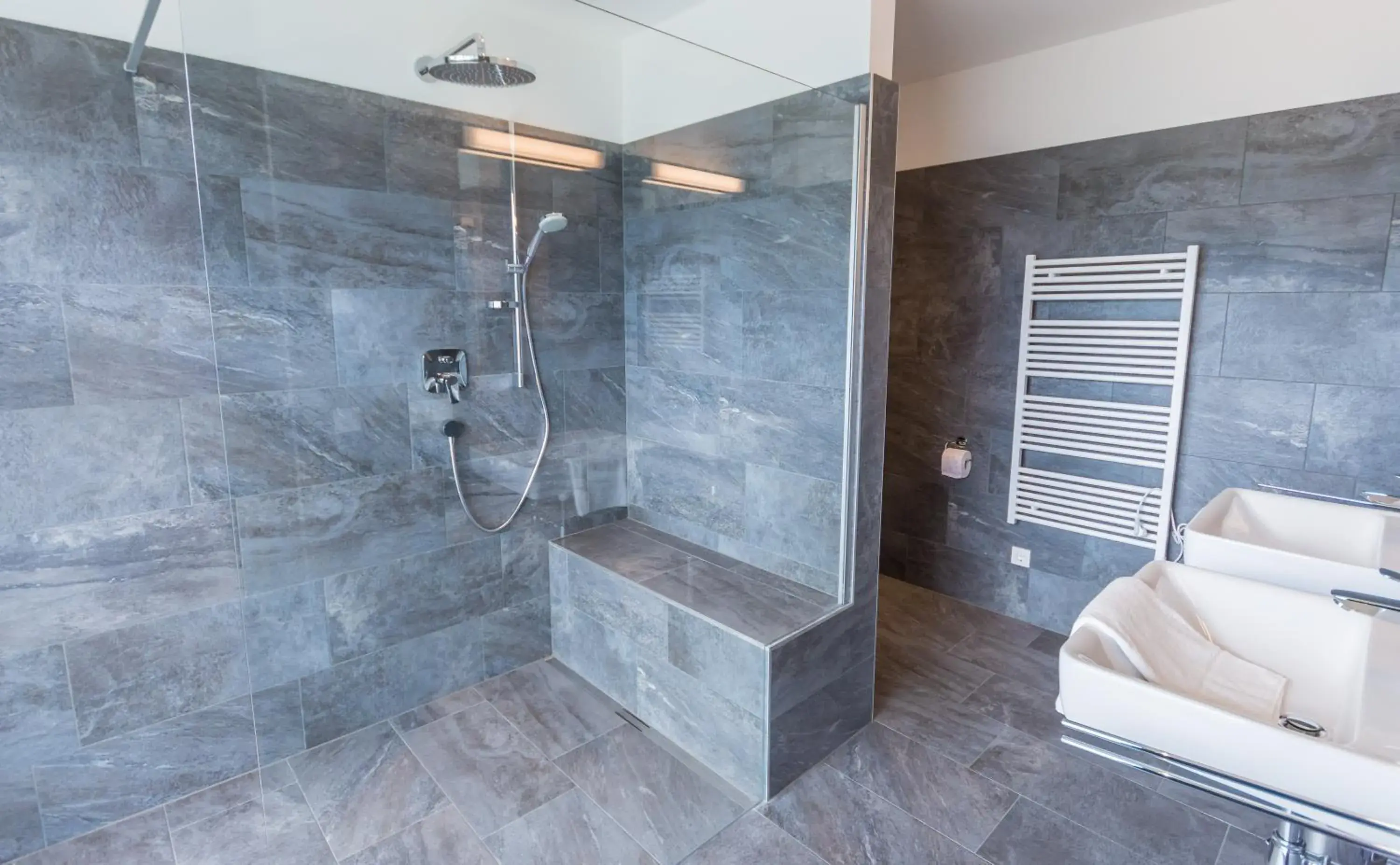 Shower, Bathroom in Schonblick