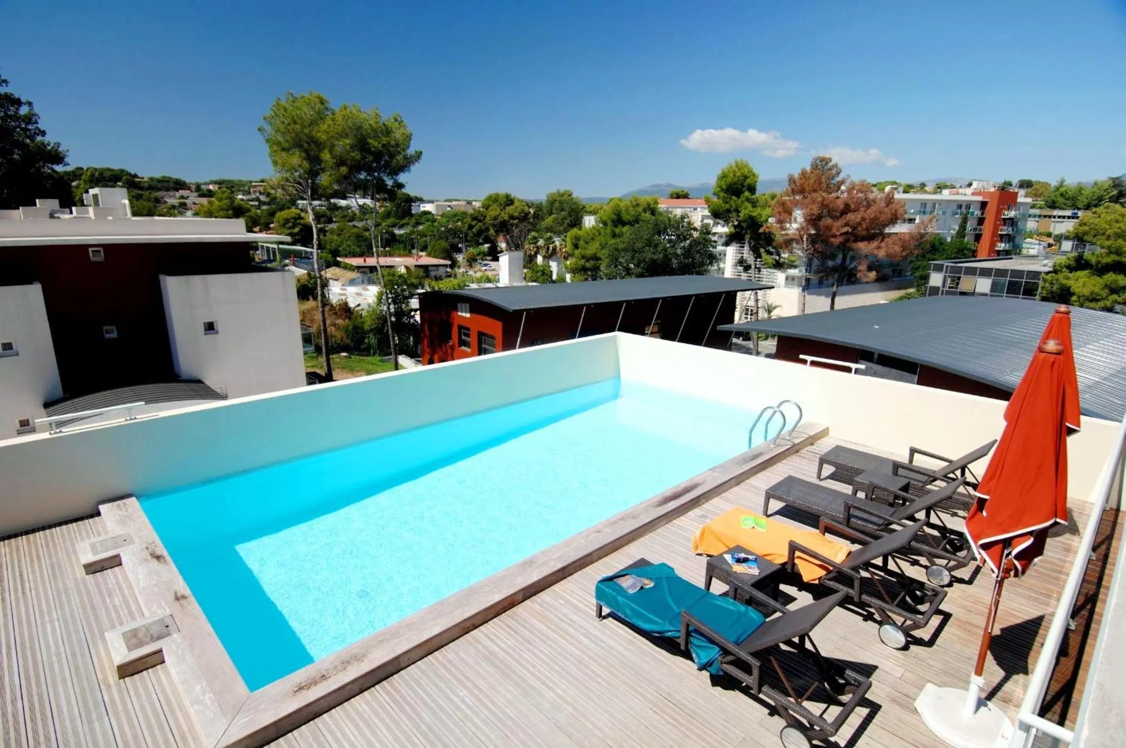 Swimming pool in Appart Hotel Odalys City Antibes Olympe