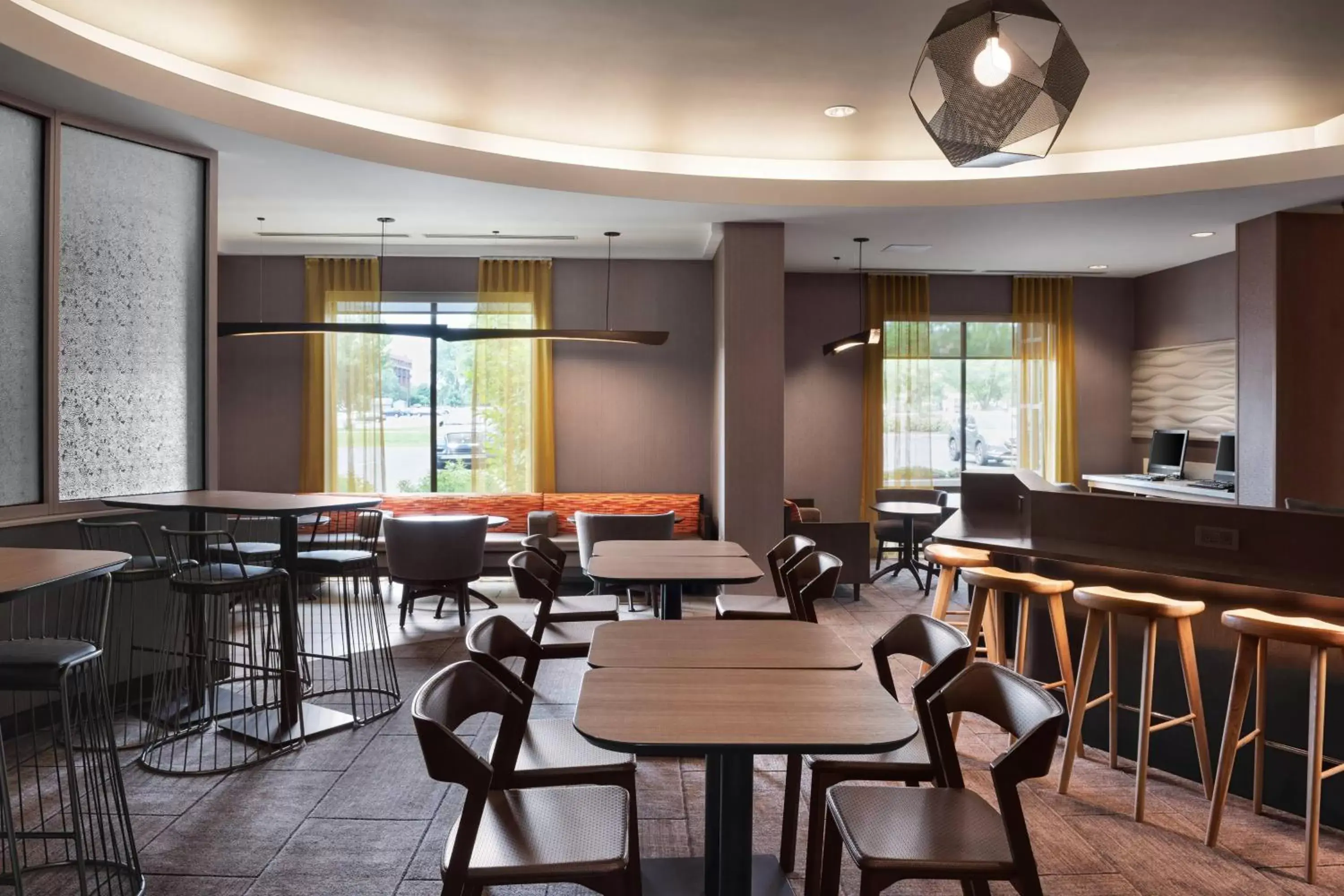 Lobby or reception, Restaurant/Places to Eat in SpringHill Suites by Marriott Syracuse Carrier Circle