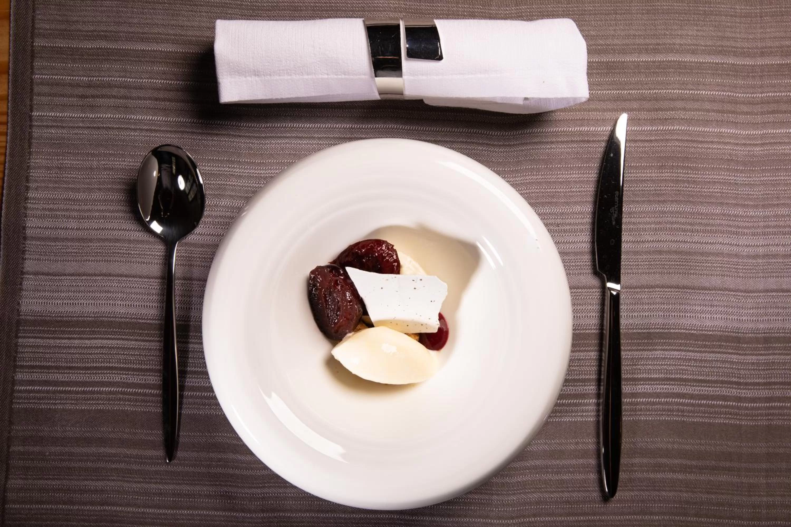 Restaurant/places to eat in Villa Giade