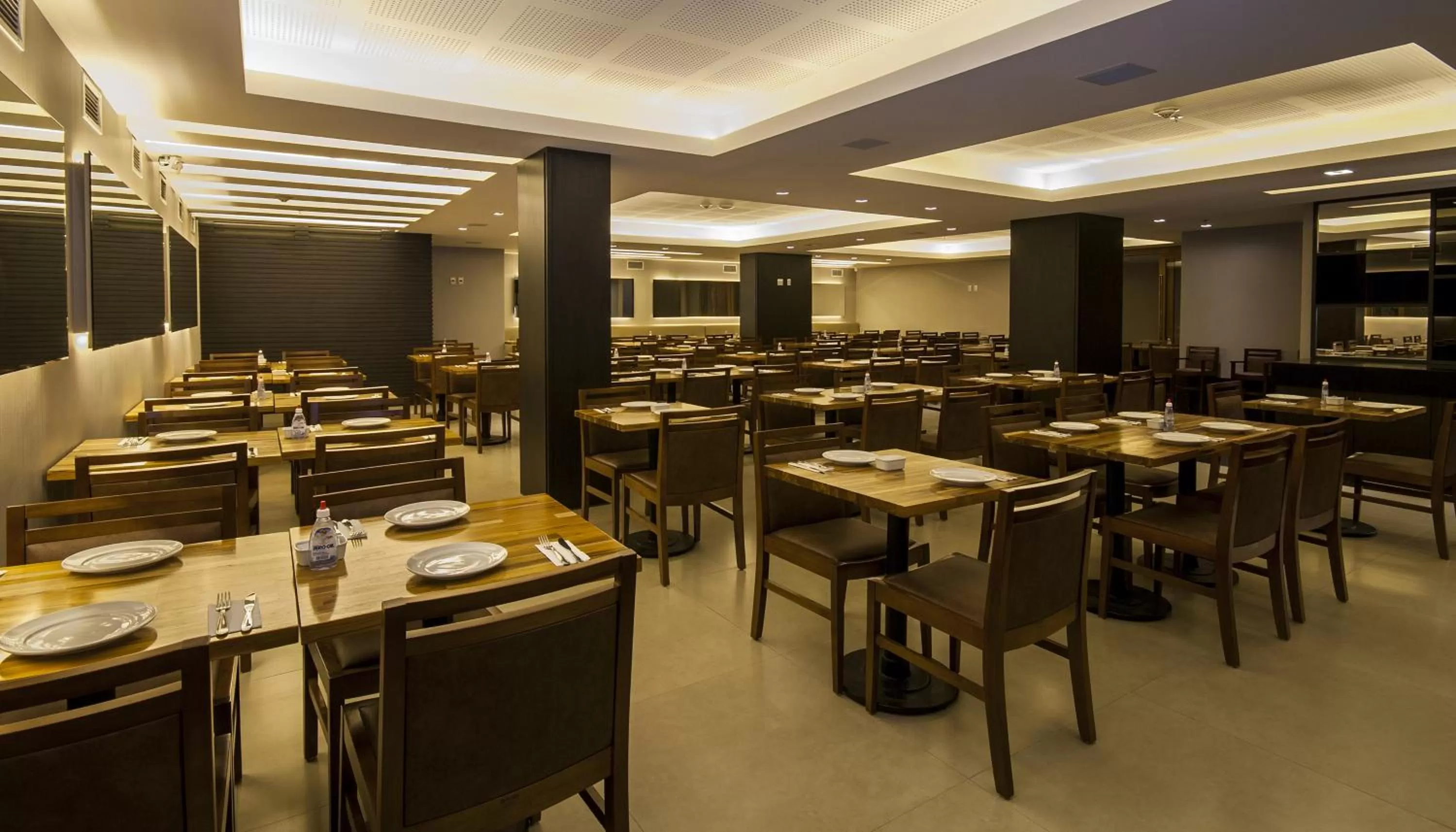 Property building in Américas Granada Hotel