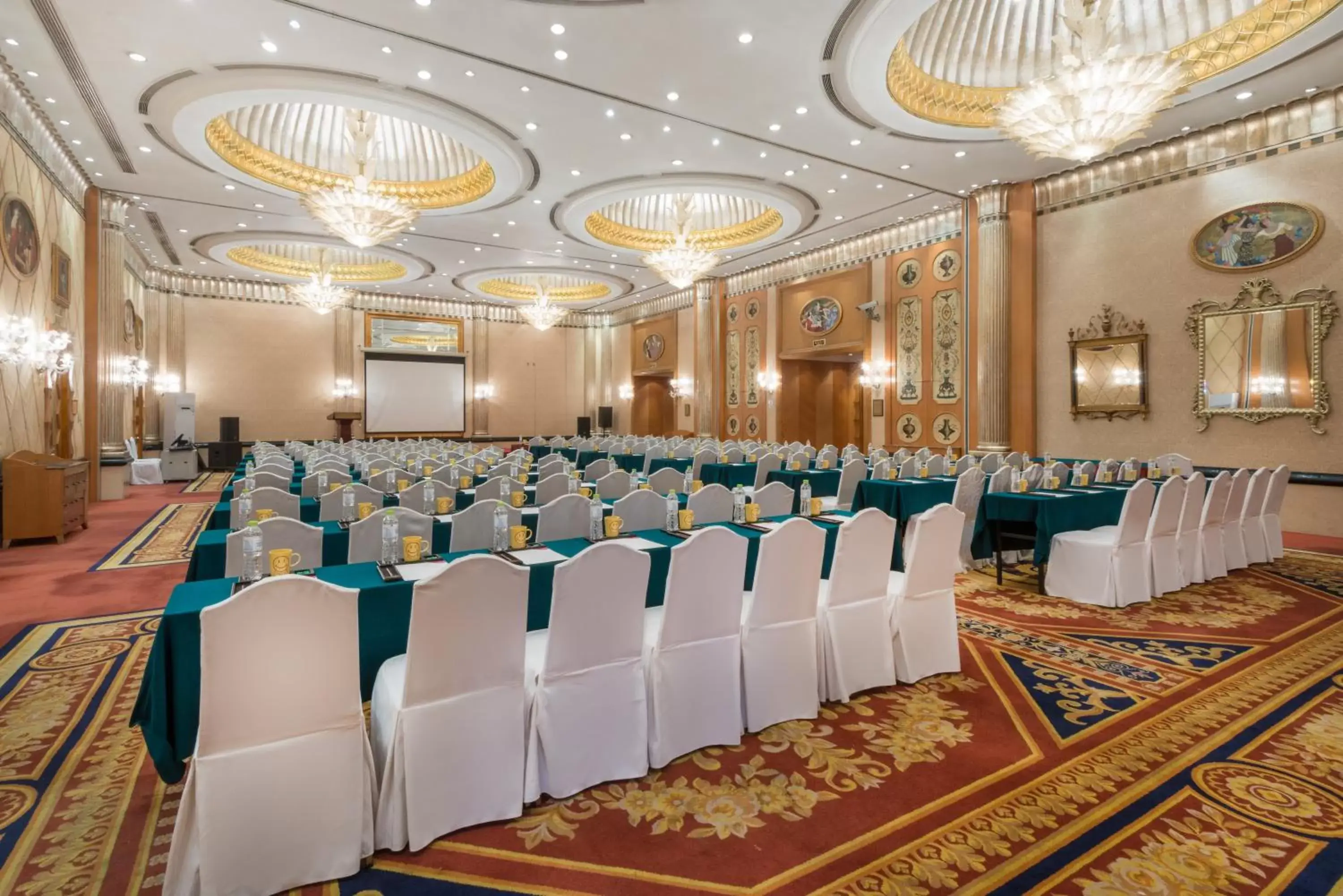 Banquet/Function facilities, Banquet Facilities in Crowne Plaza Qingdao, an IHG Hotel