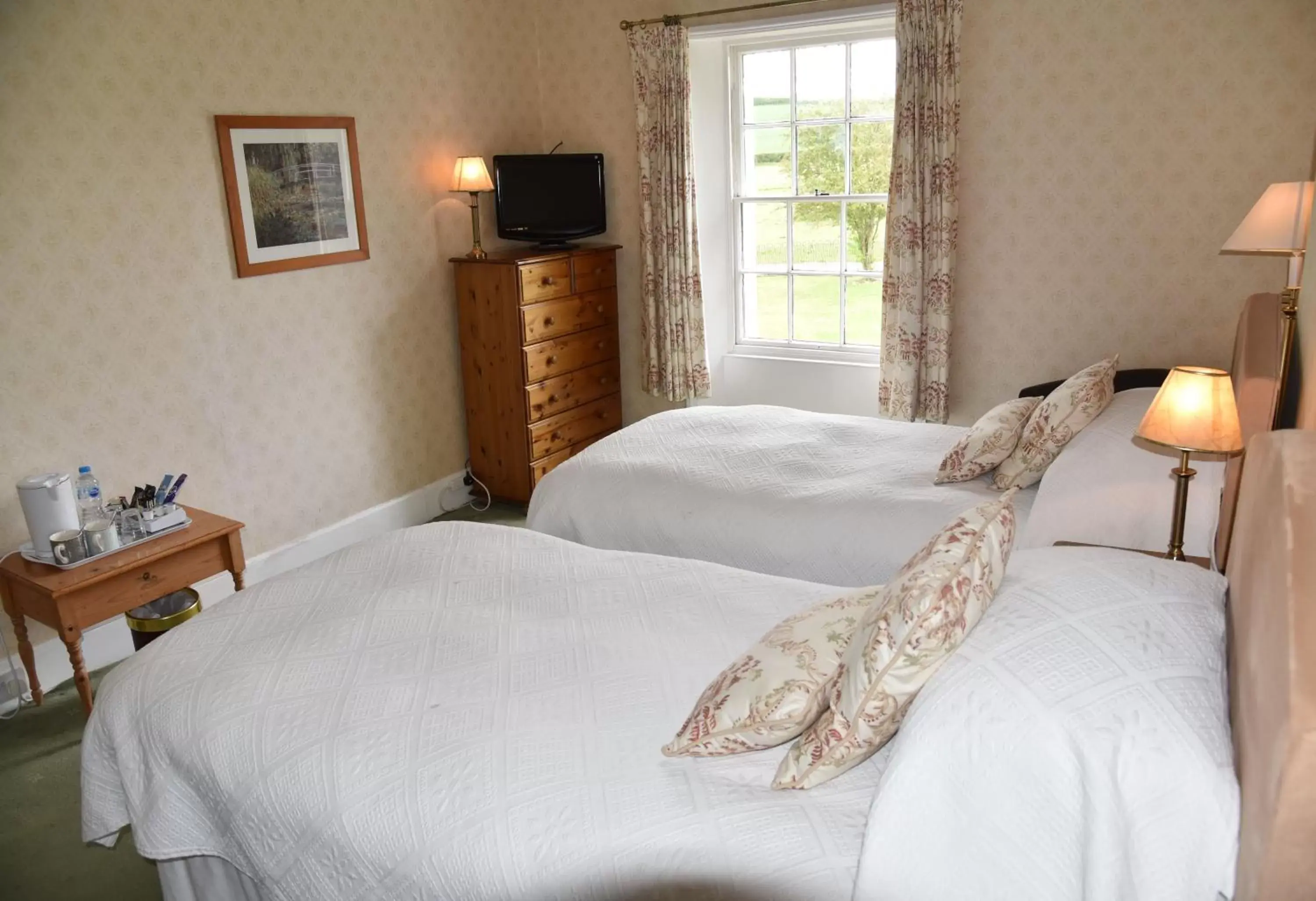 Bedroom, Bed in Lower Bryanston Farm