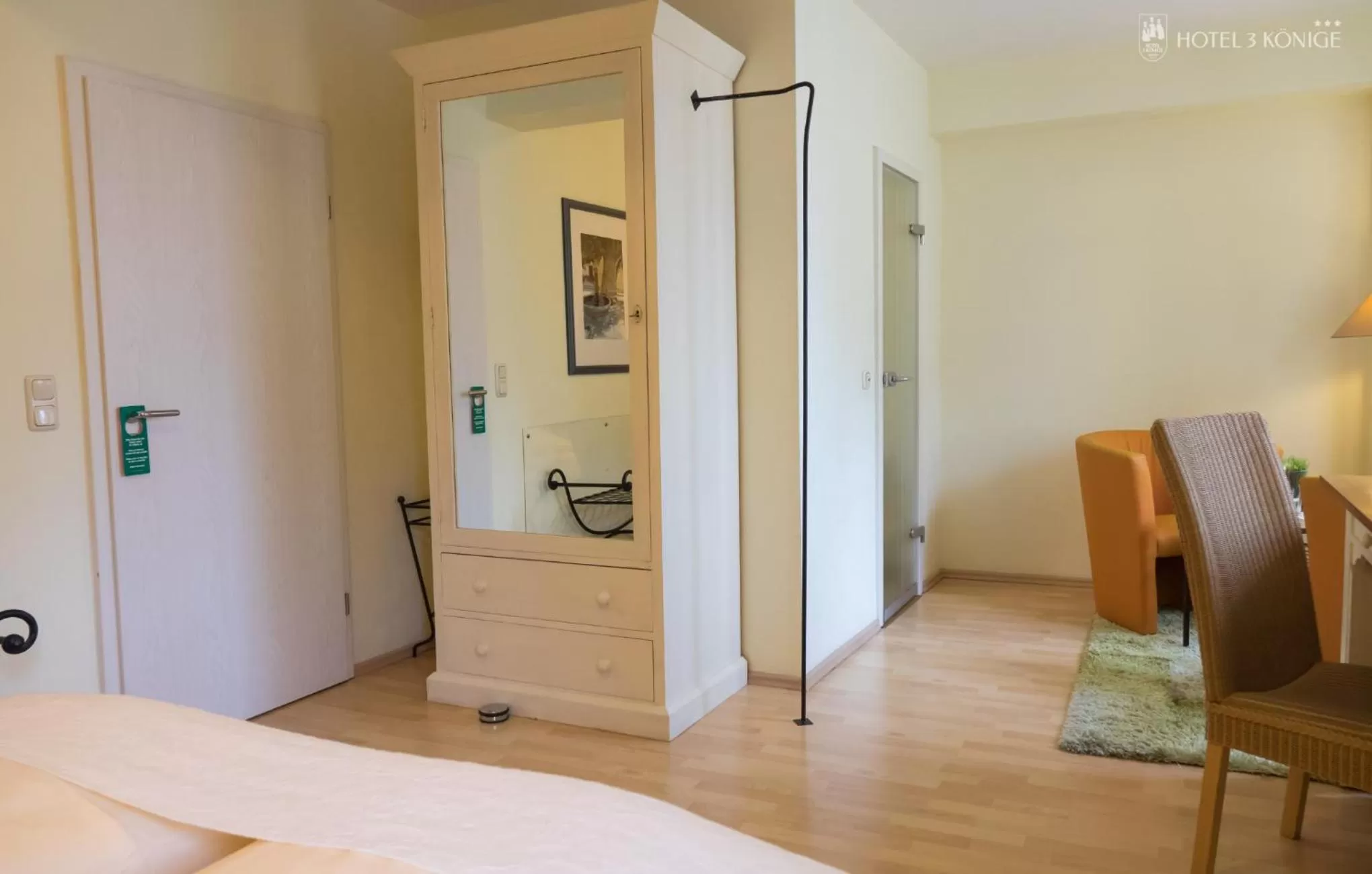 Living room, Bed in Hotel 3 Könige