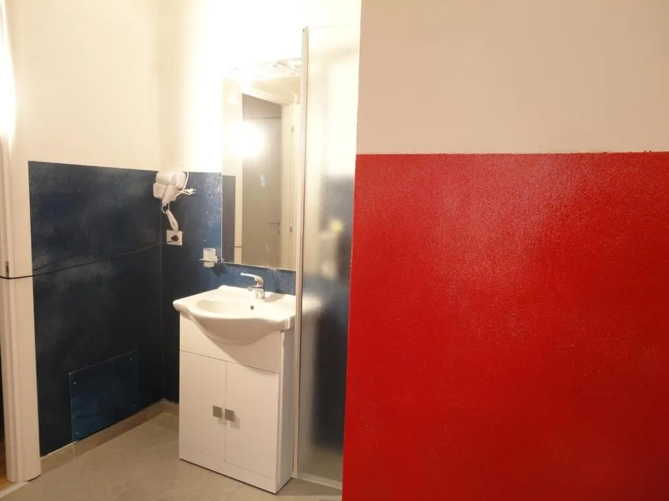 Bathroom in Pavia Ostello