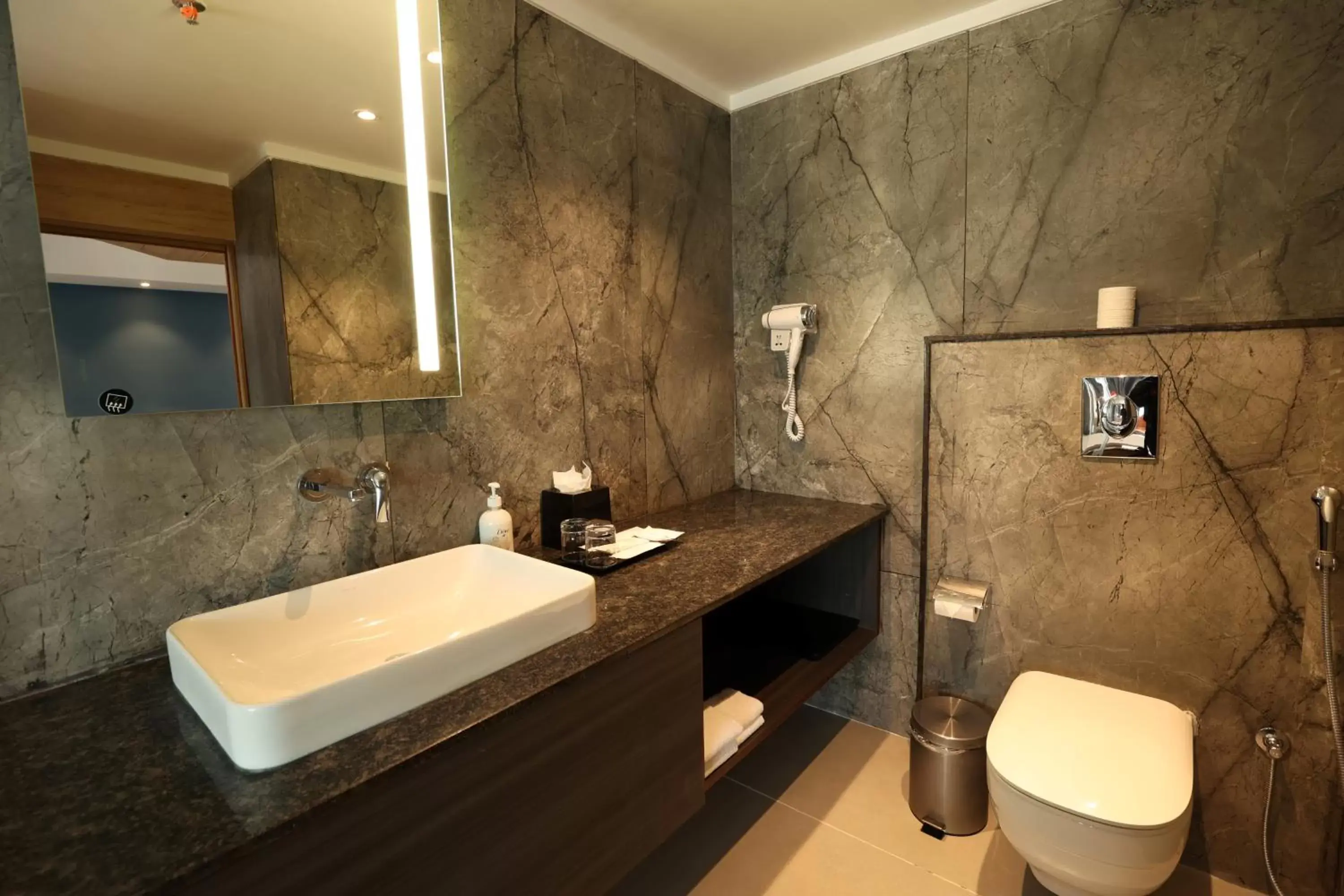 Bathroom in Holiday Inn Express & Suites Jaipur Gopalpura