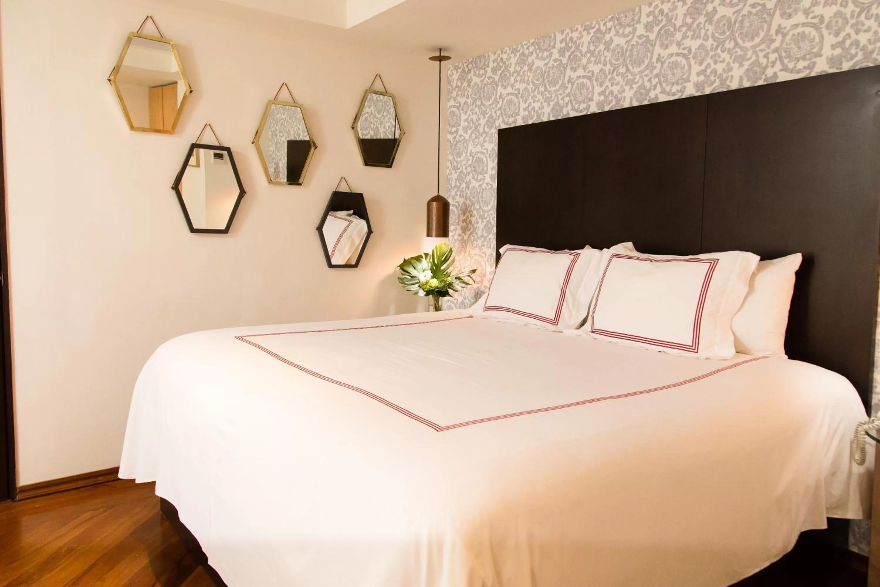 Bed in Santa Rita Hotel del Arte