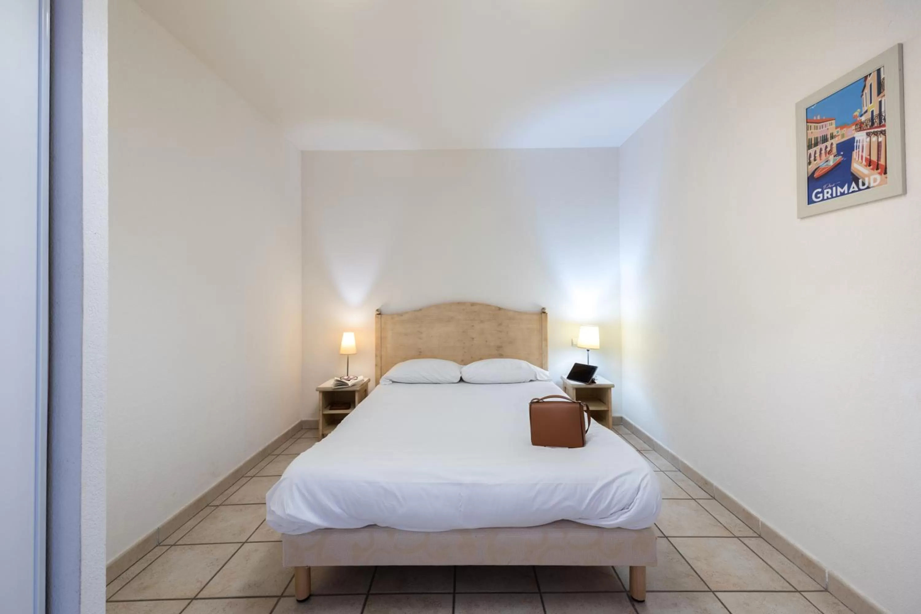 Bedroom, Bed in Garden & City Les Bastides de Grimaud