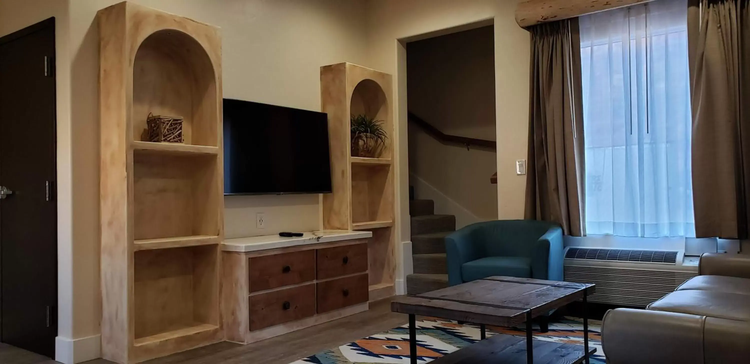 TV and multimedia, TV/Entertainment Center in Bluff Dwellings Resort