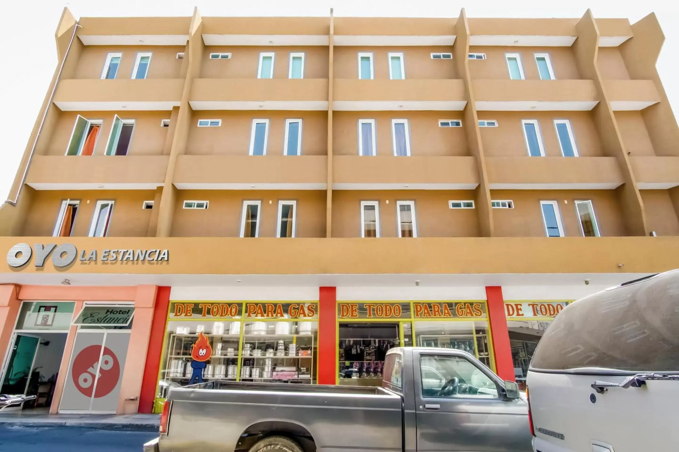 Facade/entrance, Property Building in Hotel La Estancia