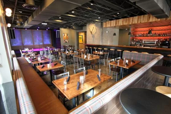 Restaurant/places to eat in The Oxbow Hotel