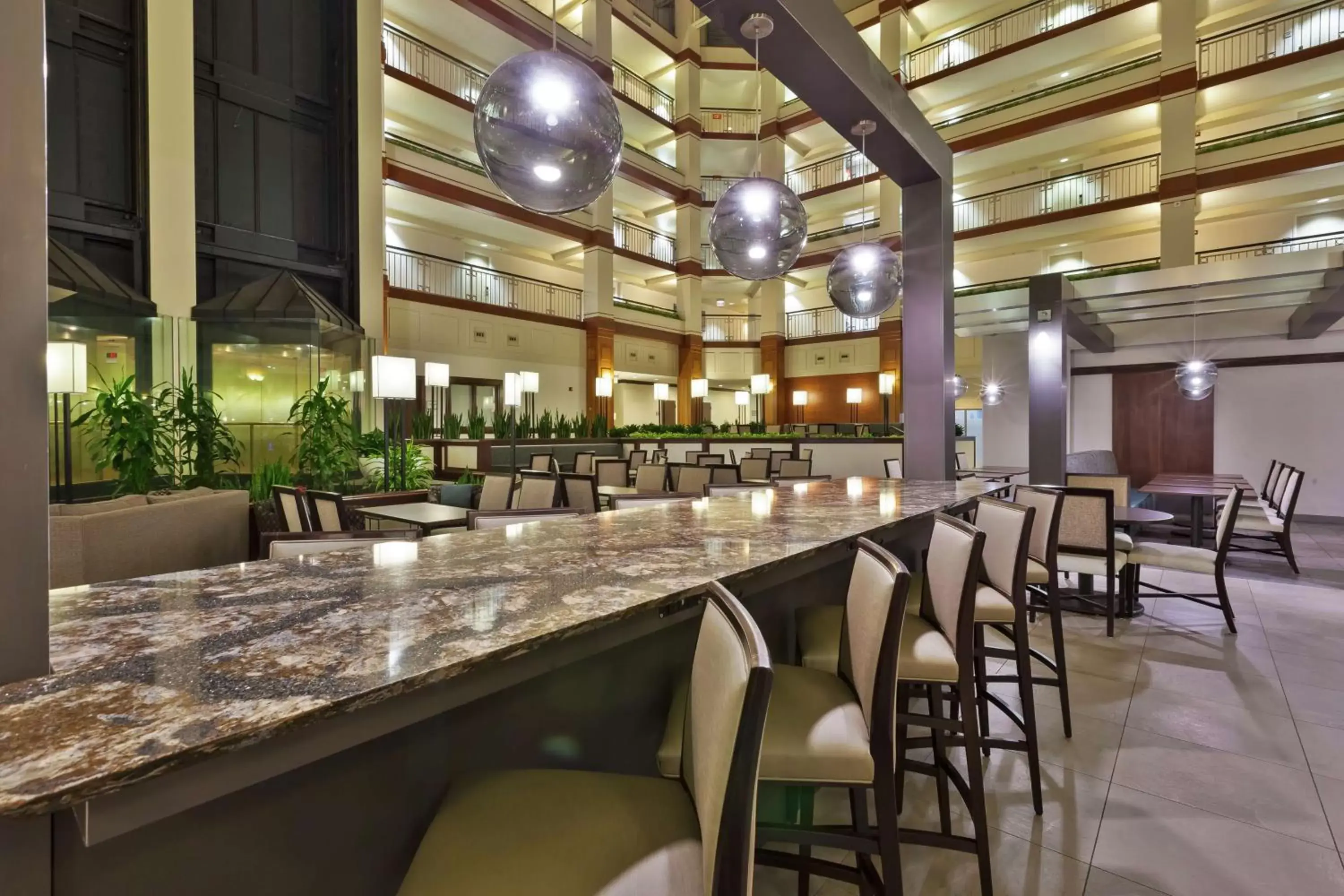 Lobby or reception, Restaurant/Places to Eat in Embassy Suites by Hilton Auburn Hills