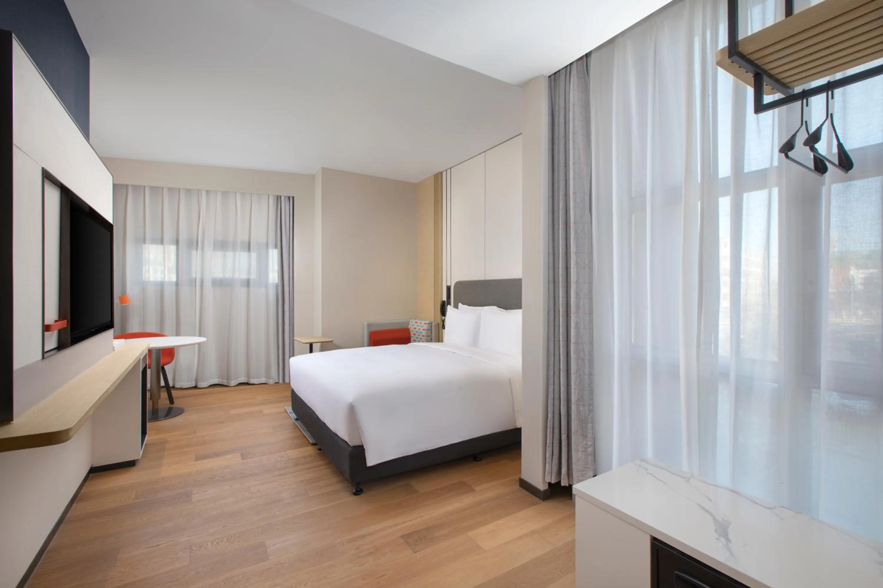 Bedroom, Bed in Holiday Inn Express Beijing Yizhuang Center by IHG