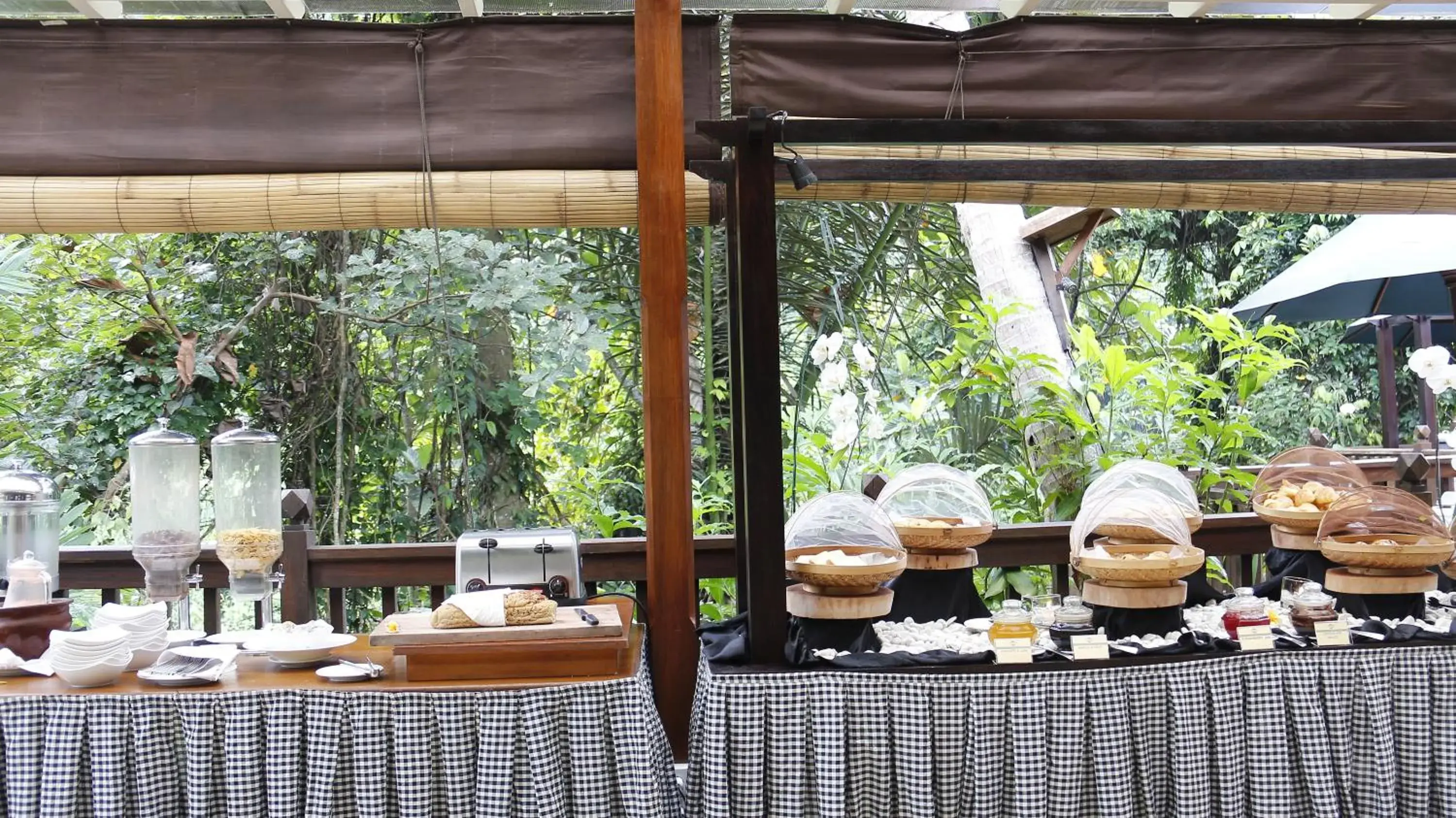 Restaurant/Places to Eat in The Lokha Ubud Resort Villas and Spa