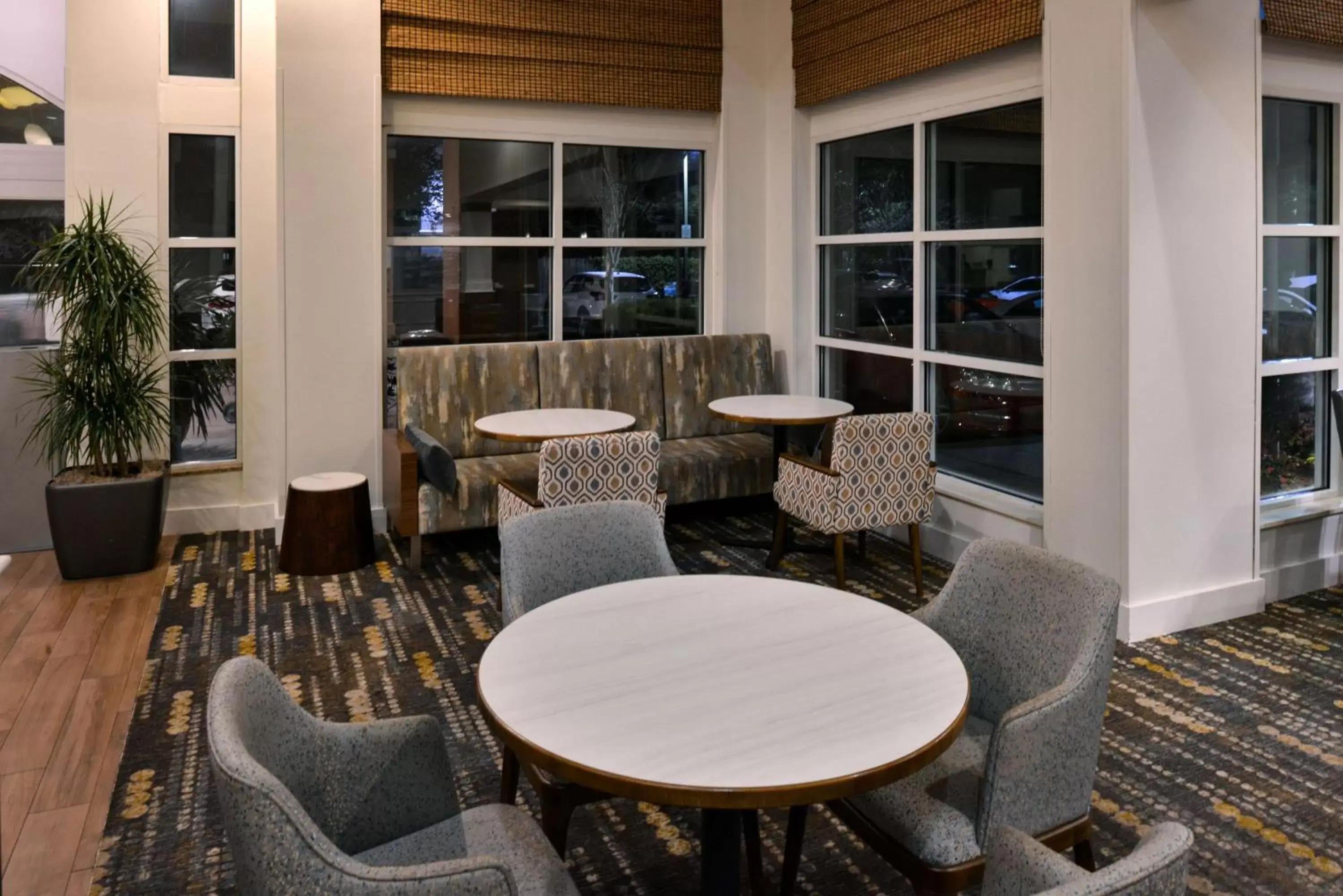 Lobby or reception, Lounge/Bar in Hilton Garden Inn Napa