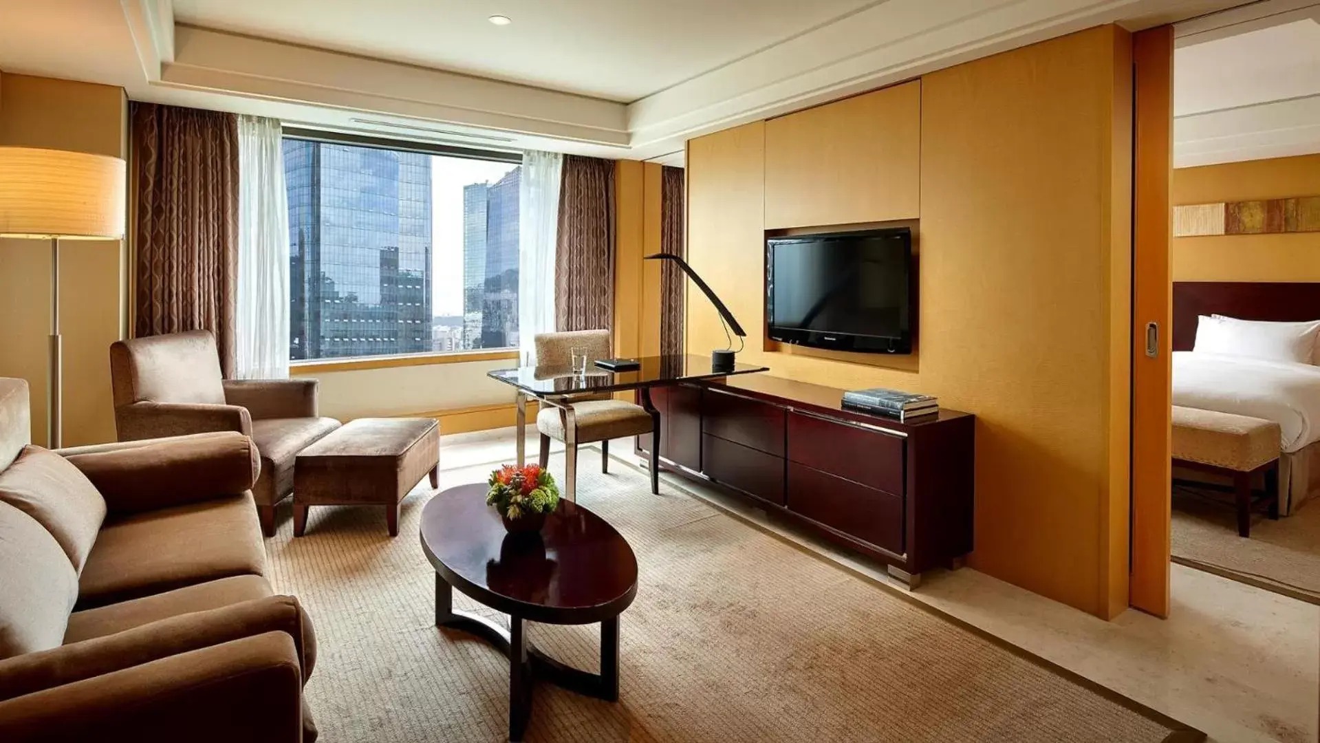 TV and multimedia, TV/Entertainment Center in Lotte Hotel Seoul