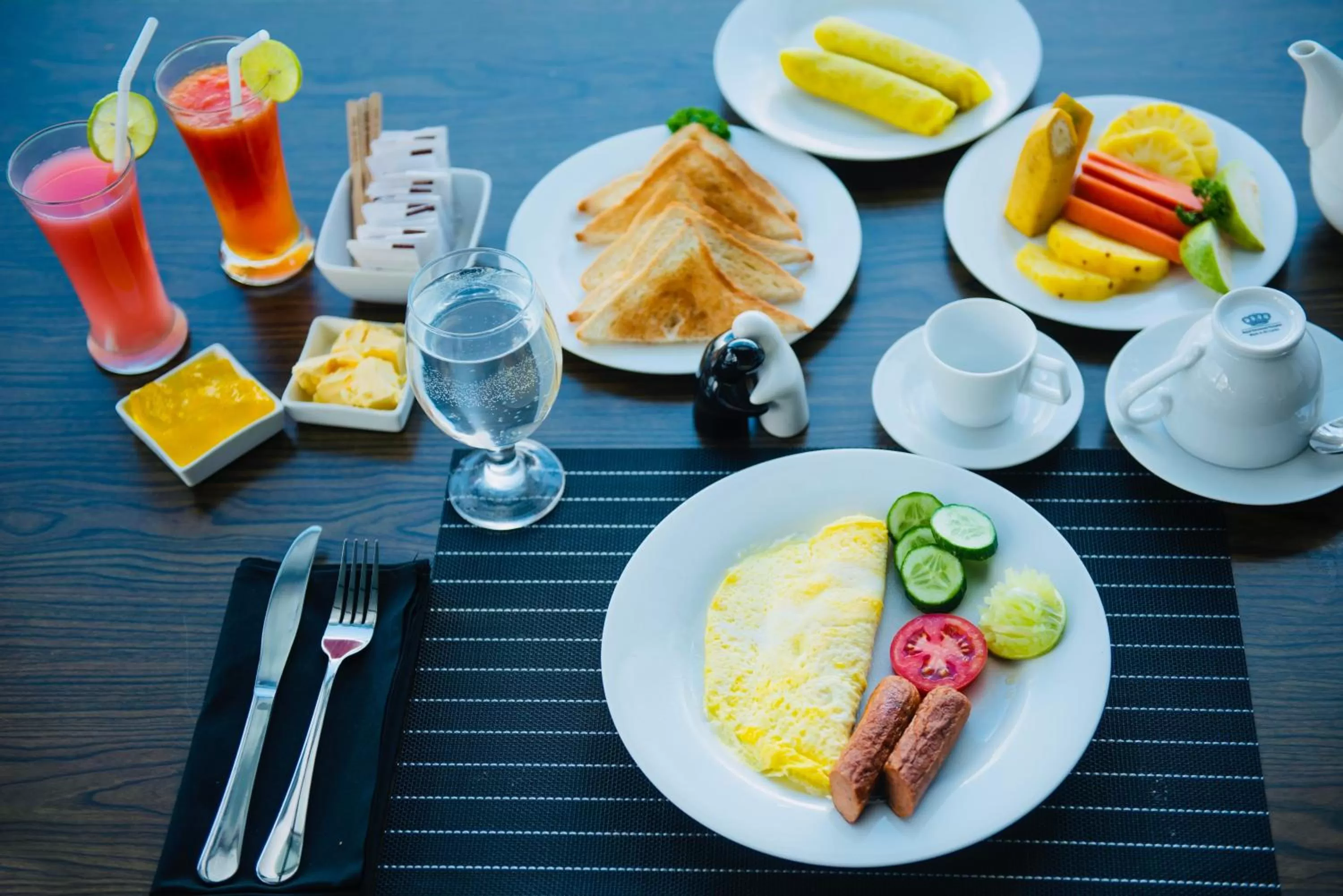 Breakfast in 49 Ella