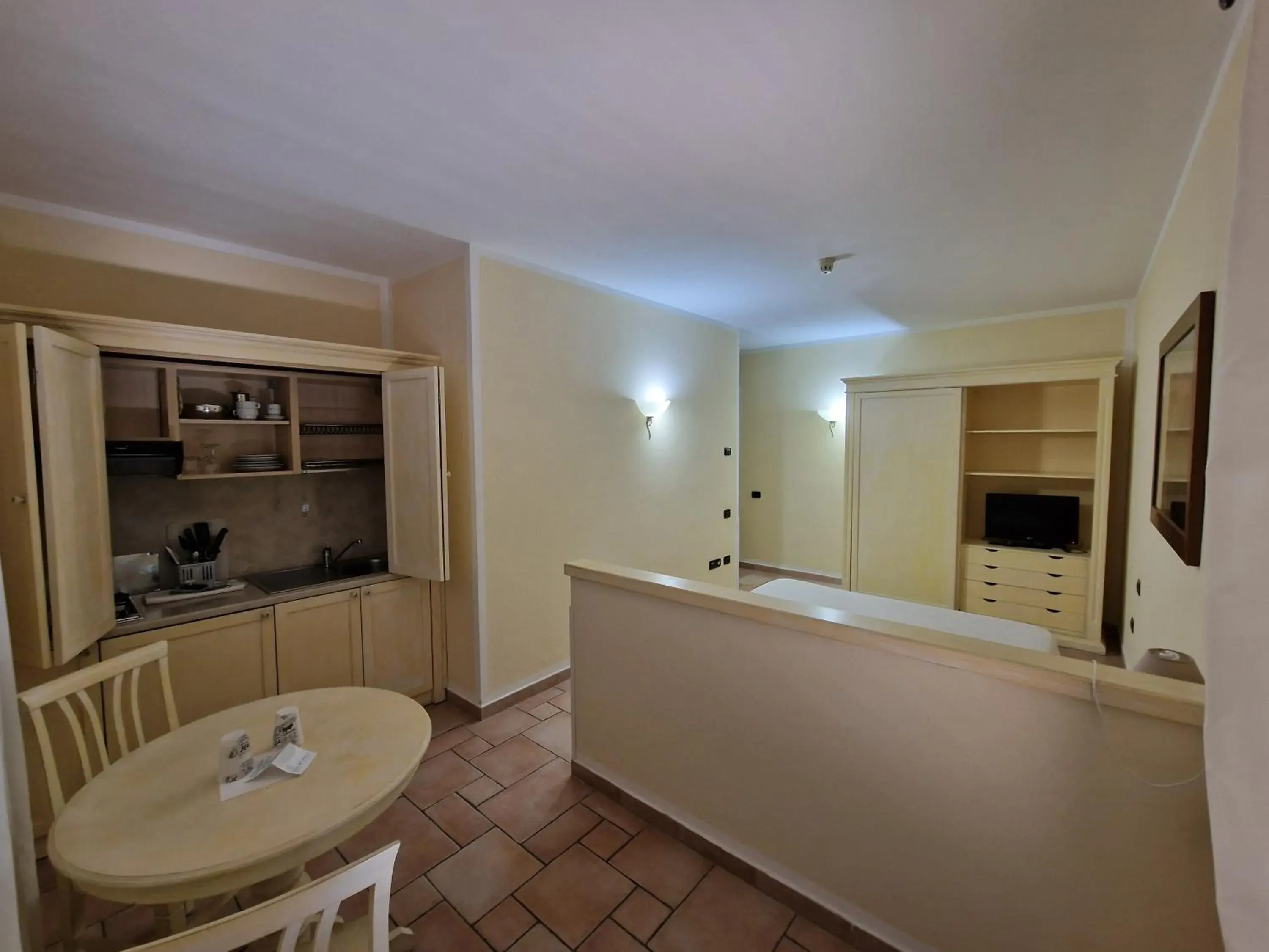 Kitchen or kitchenette, Bathroom in Hotel Villa Del Parco