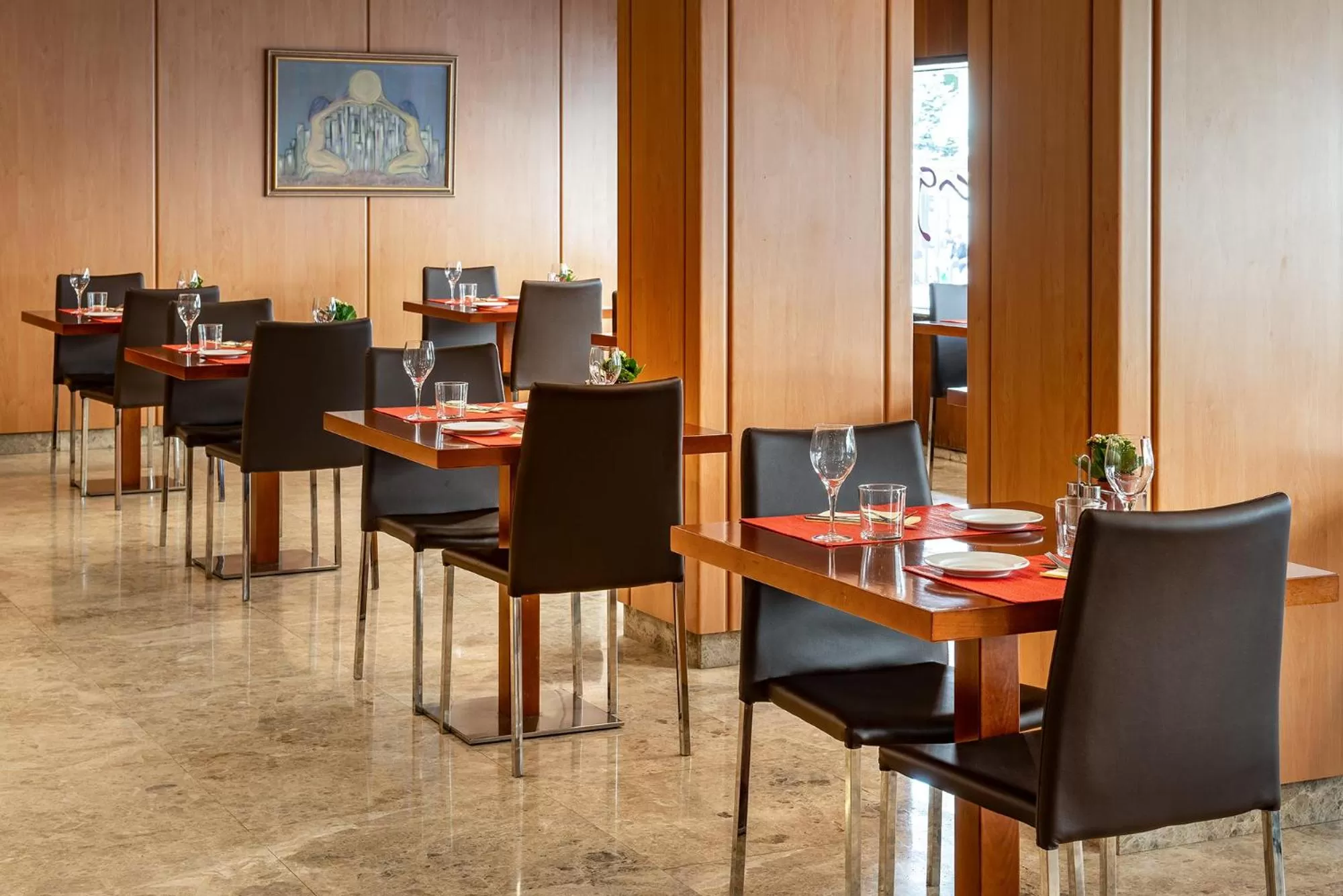 Restaurant/places to eat in Hotel Praga