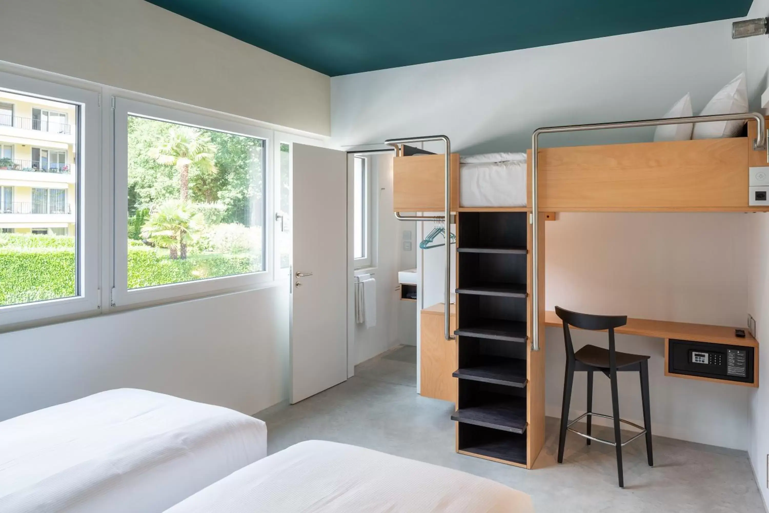 bunk bed, Bed in Riva Rooms & Studios - Check-In 24hr