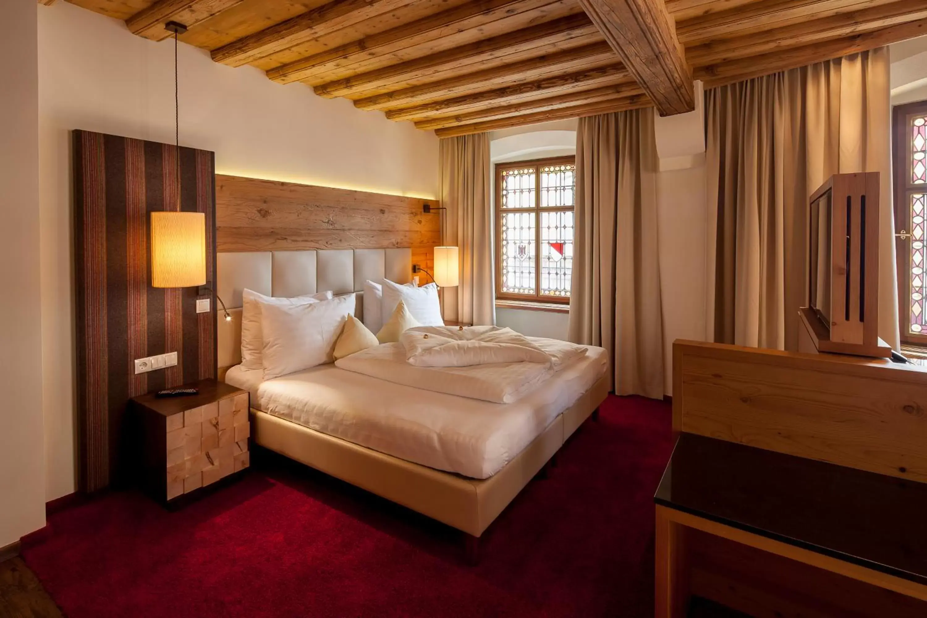 Photo of the whole room, Bed in BEST WESTERN Plus Hotel Goldener Adler Innsbruck