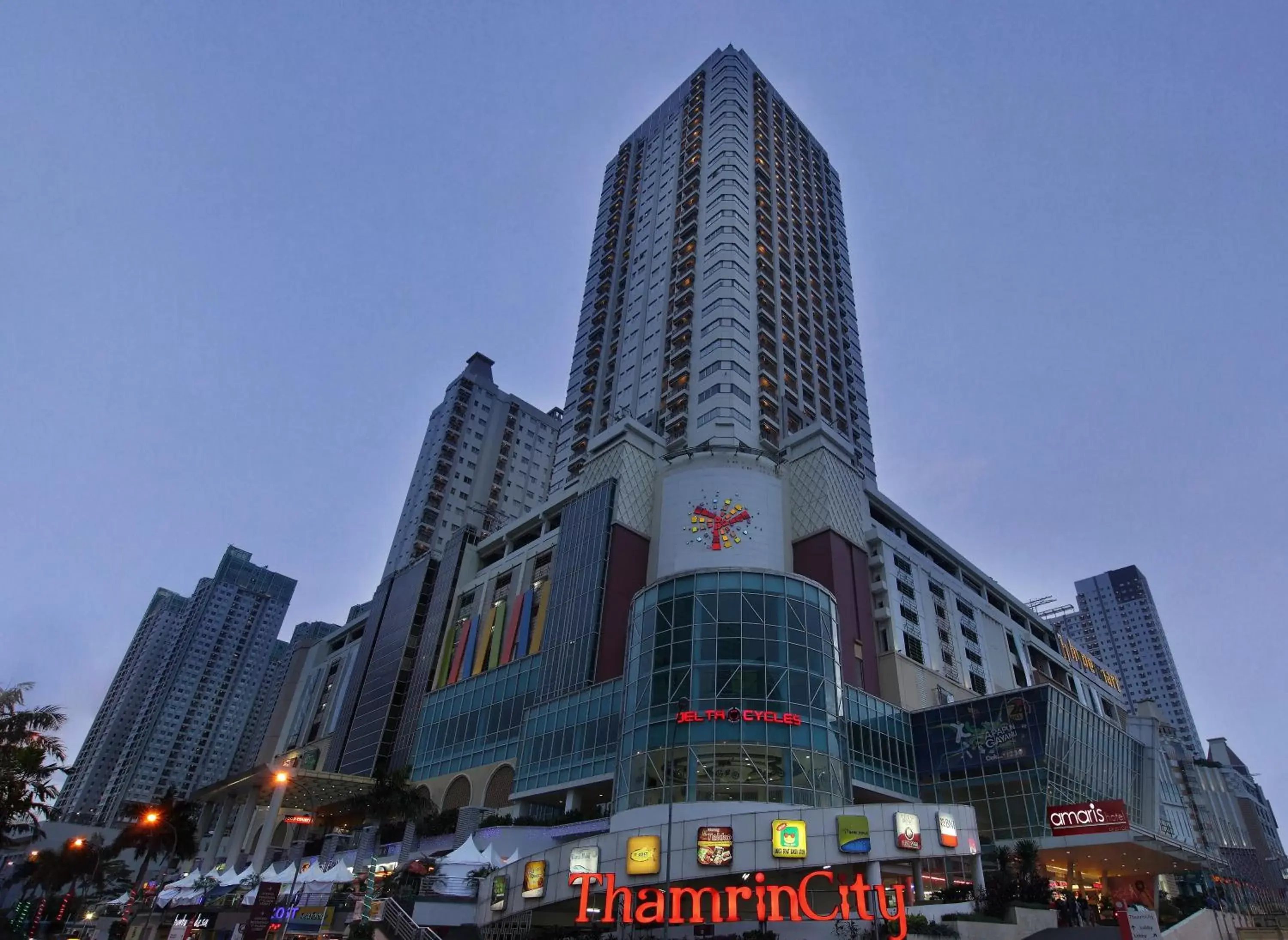 Facade/entrance in Amaris Thamrin City Hotel