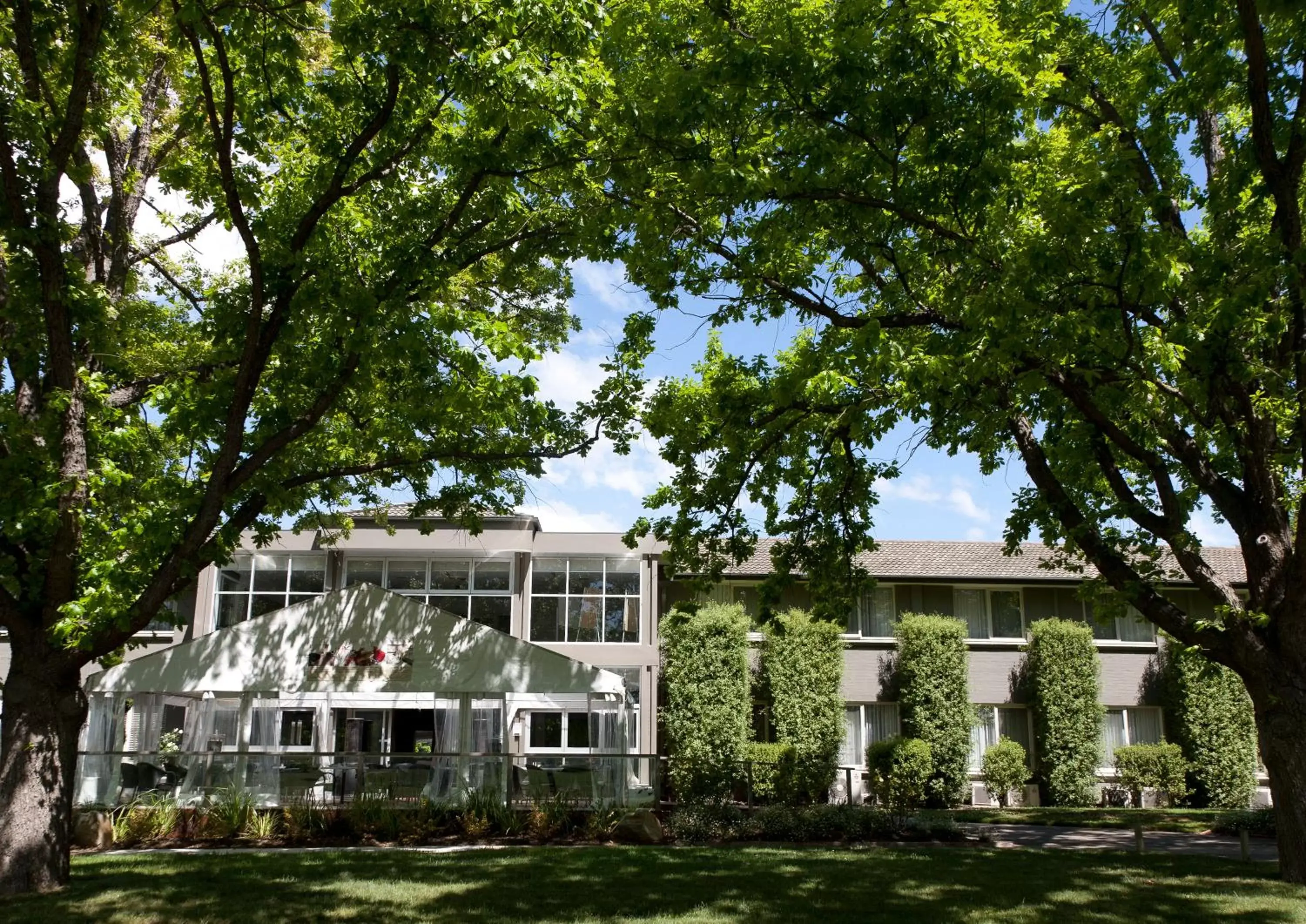 Facade/entrance in Forrest Hotel & Apartments Facade/entrance in Forrest Hotel & Apartments