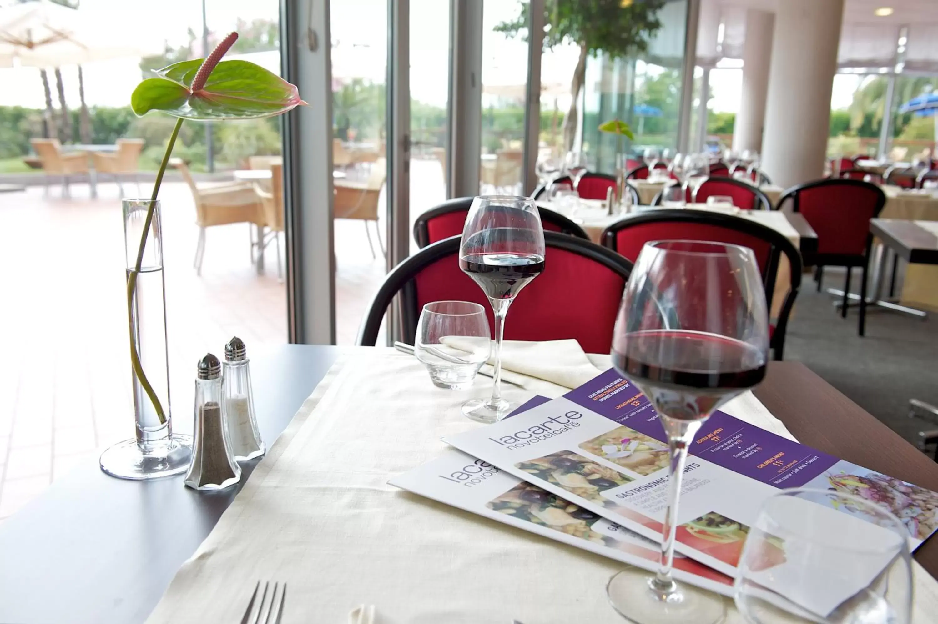 Restaurant/Places to Eat in Novotel Caserta Sud