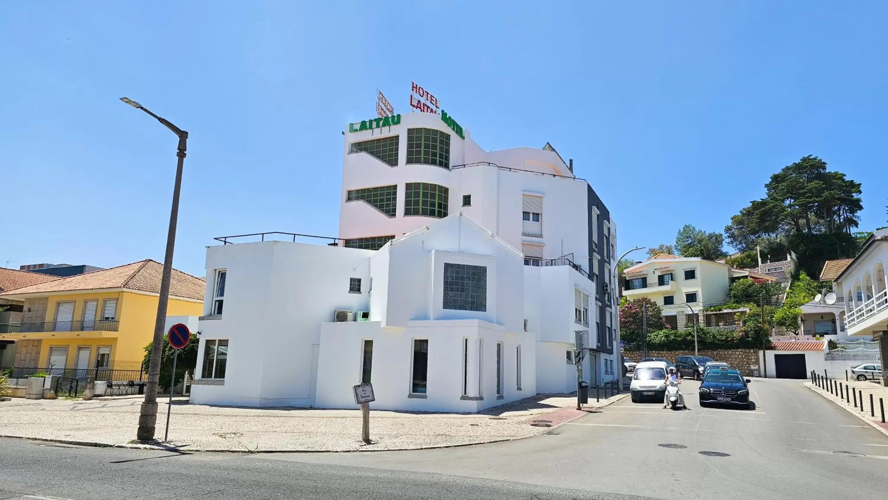 Facade/entrance, Property Building in Hotel Laitau