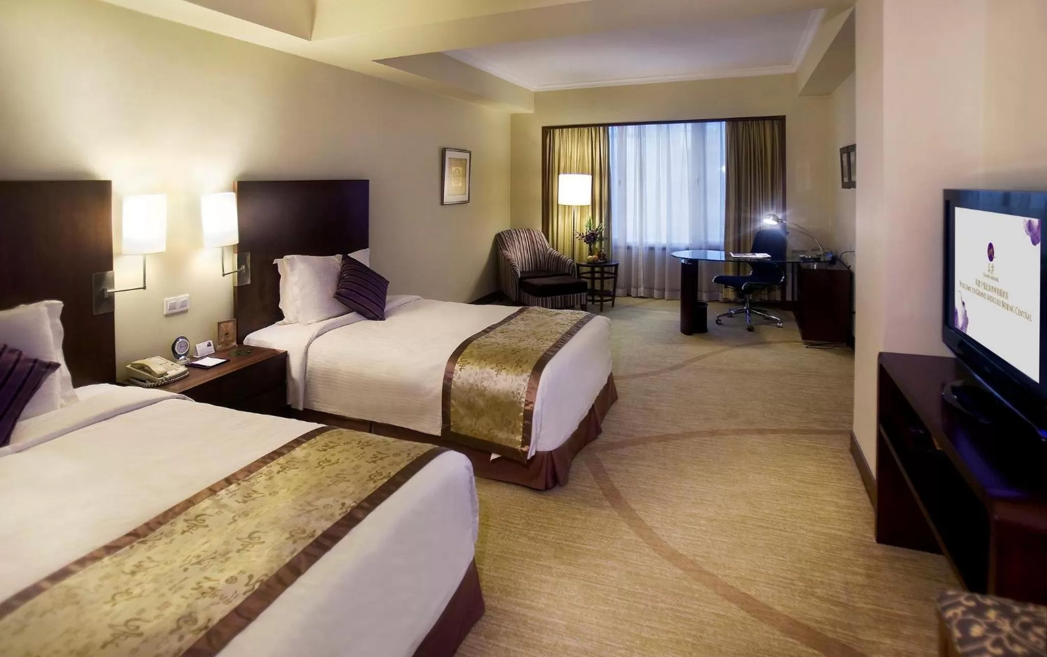 Bedroom, Bed in Grand Mercure Beijing Central