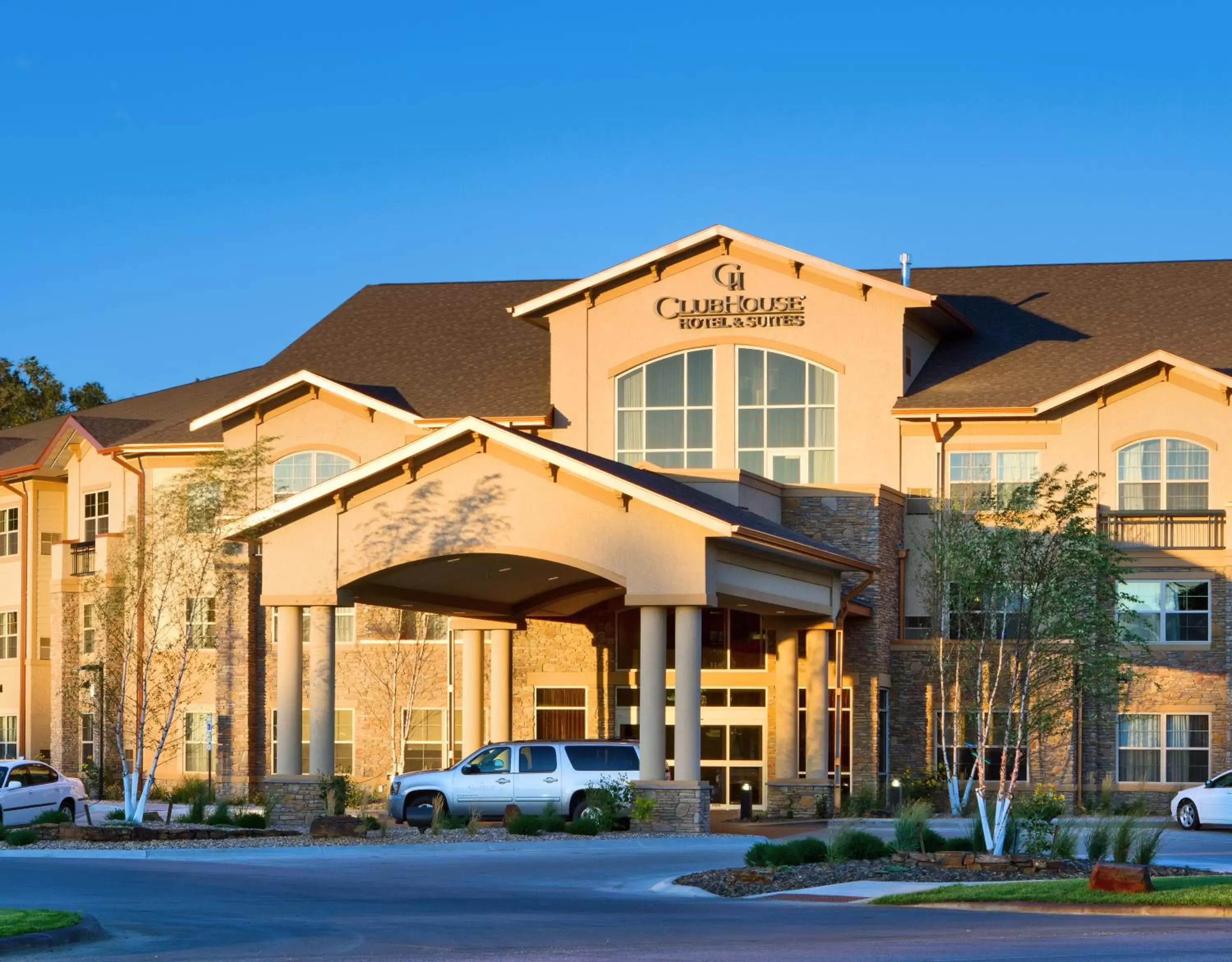 Facade/entrance in ClubHouse Hotel and Suites