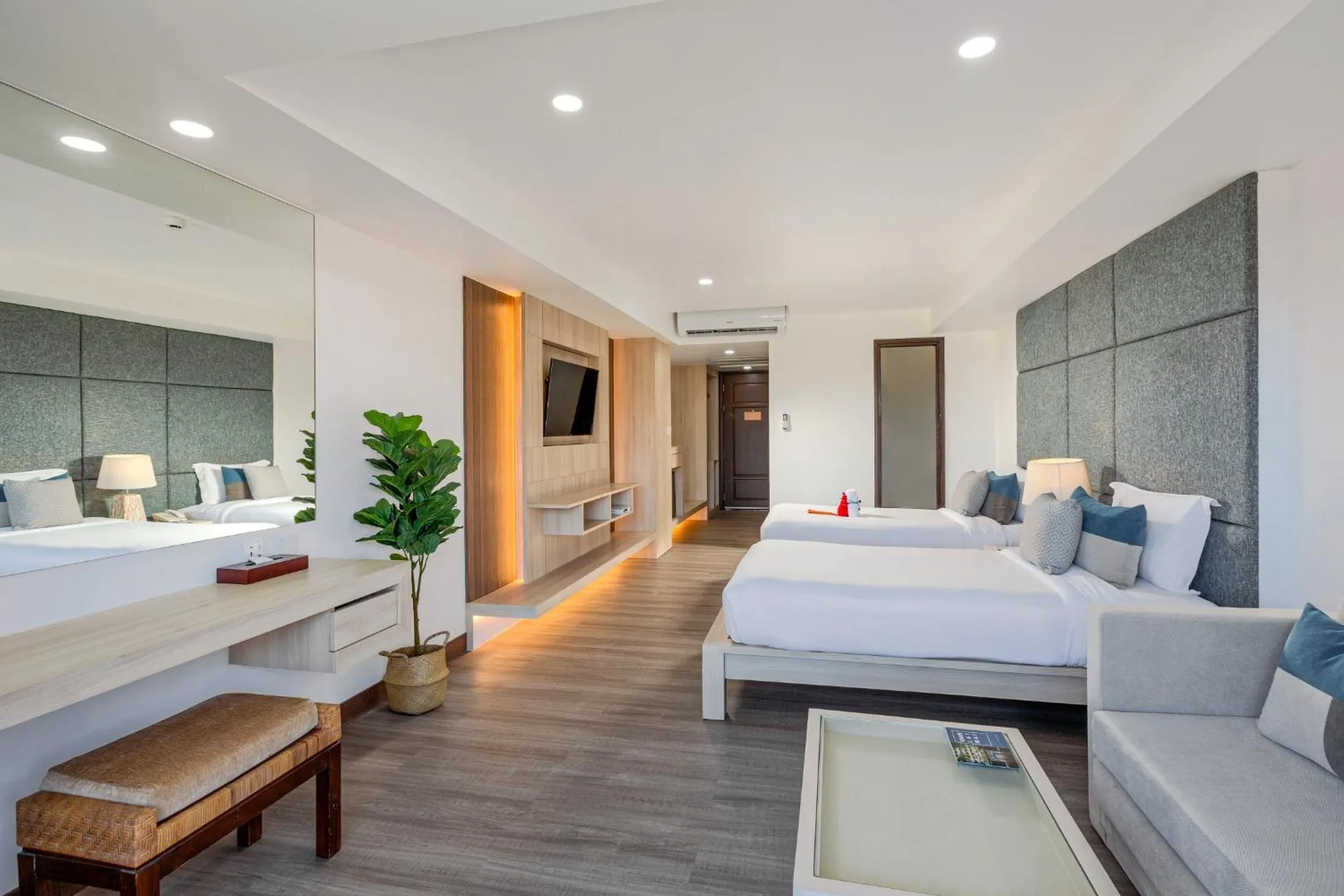 Photo of the whole room, Bed in Baan Laimai Beach Resort & Spa - SHA Extra Plus