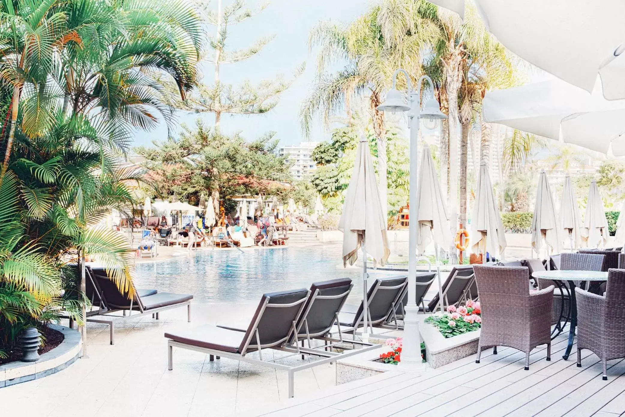 Lounge or bar in Spring Arona Gran Hotel - Adults Only Lounge or bar in Spring Arona Gran Hotel - Adults Only