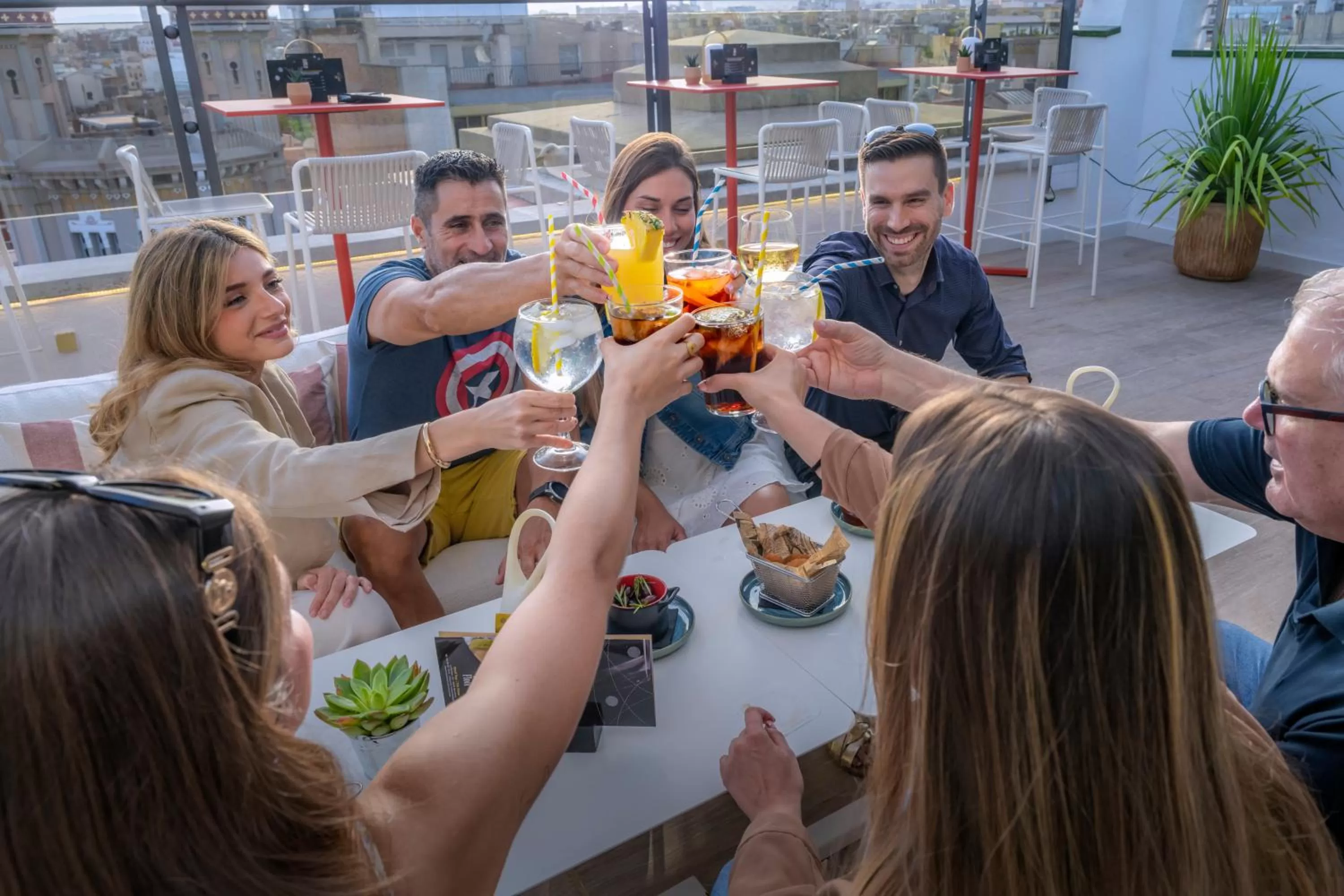 Lounge or bar in Hotel SERHS Rivoli Rambla