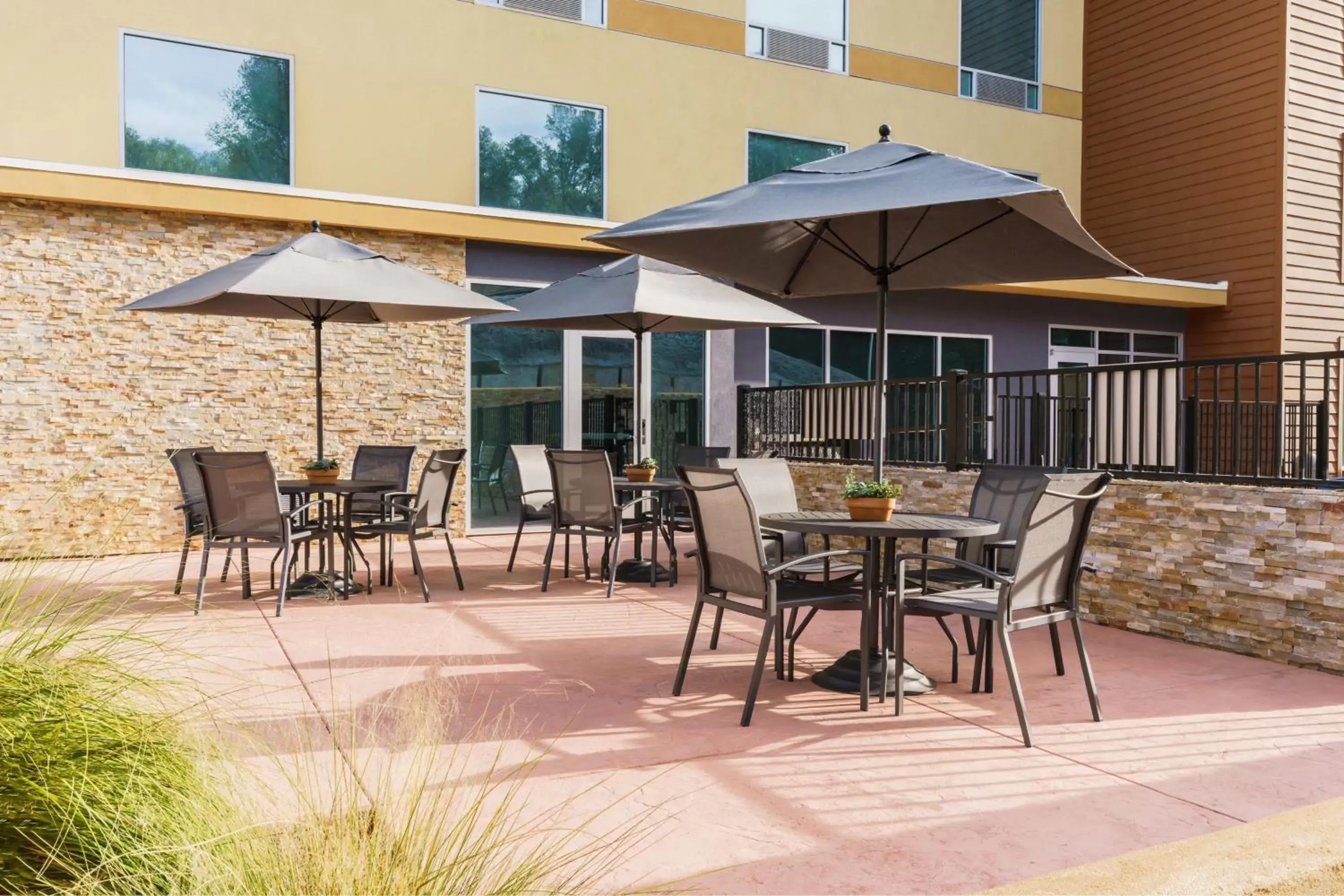 Property building in Fairfield Inn & Suites by Marriott Oakhurst Yosemite