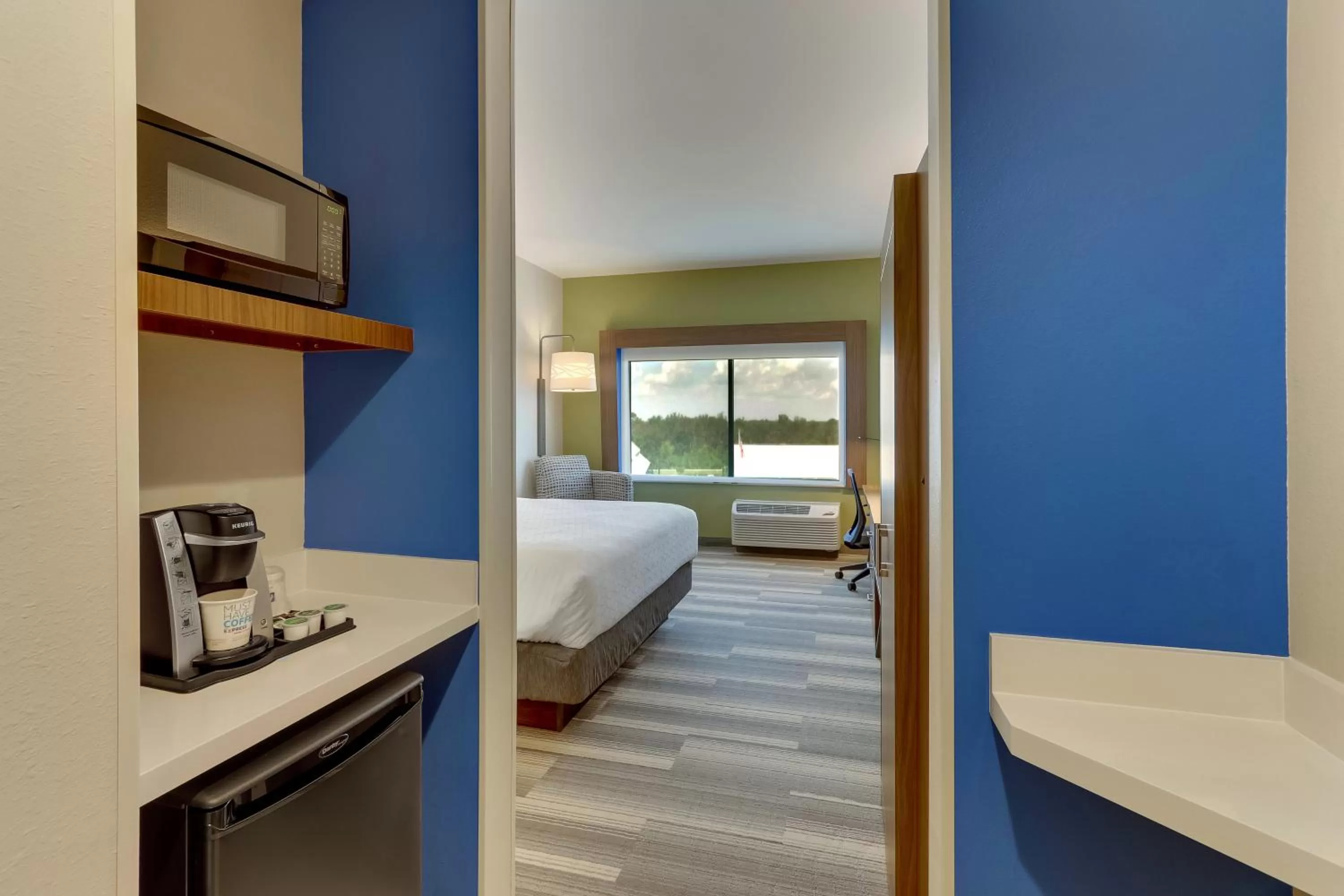 Bedroom, Bed in Holiday Inn Express - Wilmington - Porters Neck by IHG
