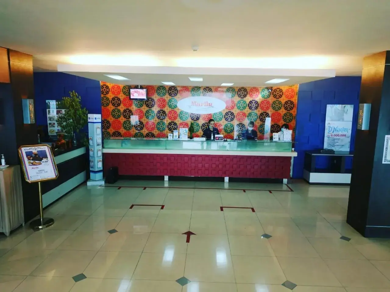 Lobby/Reception in Hotel Marlin Pekalongan