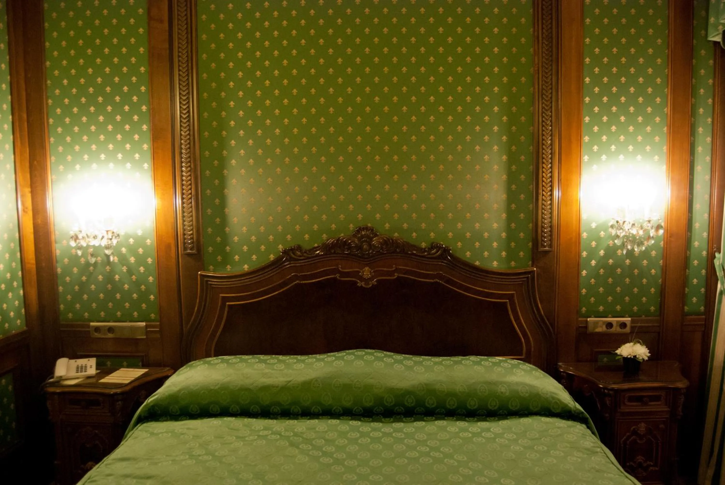 Bedroom, Bed in Hotel Casa Capsa