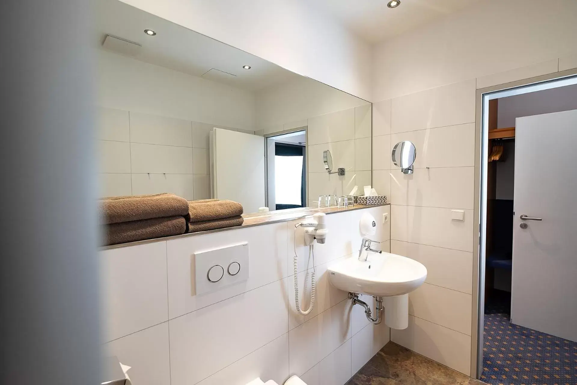 Bathroom in Hotel Am Steinberg Bathroom in Hotel Am Steinberg