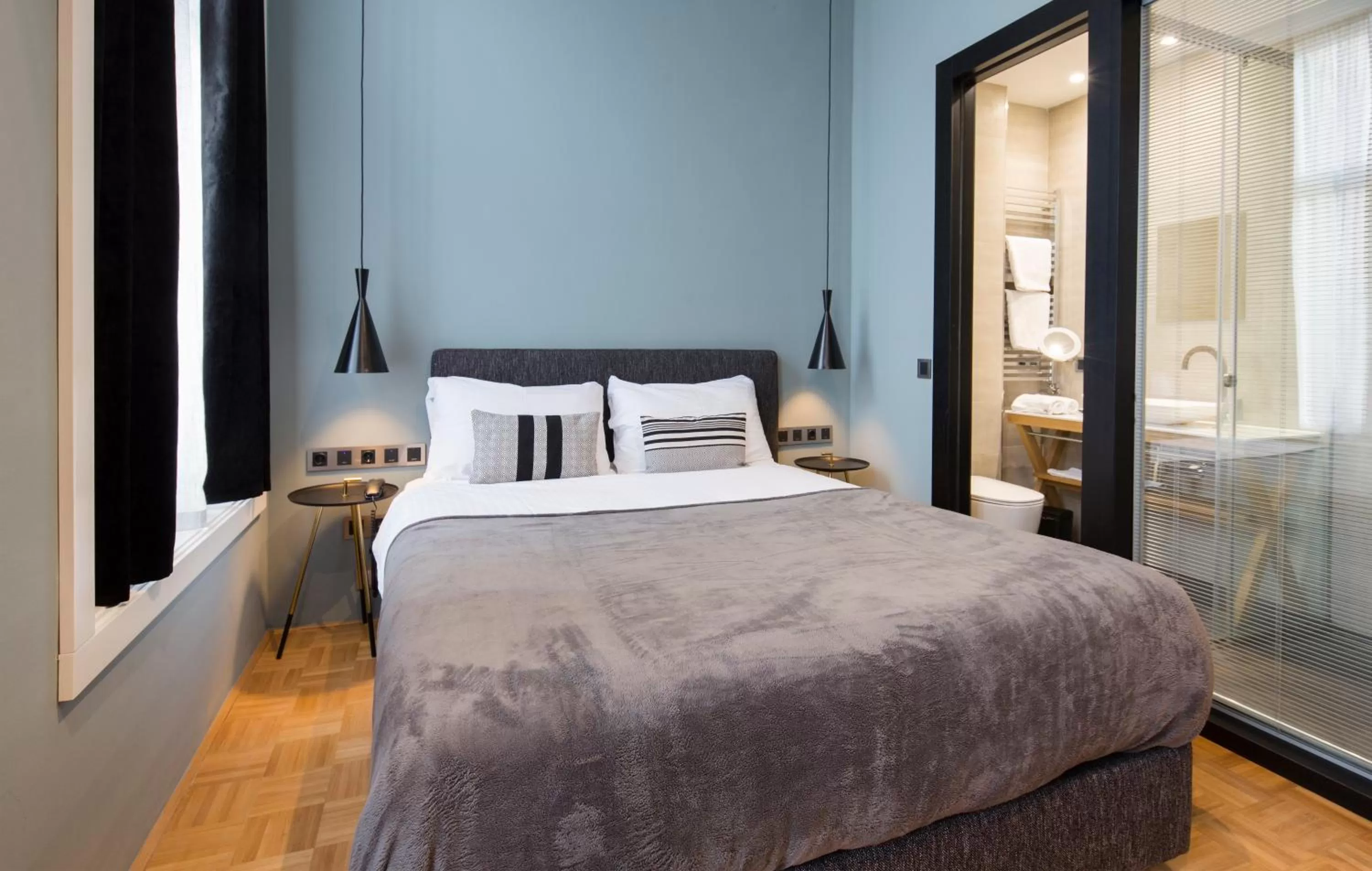 Photo of the whole room, Bed in Quentin Zoo hotel