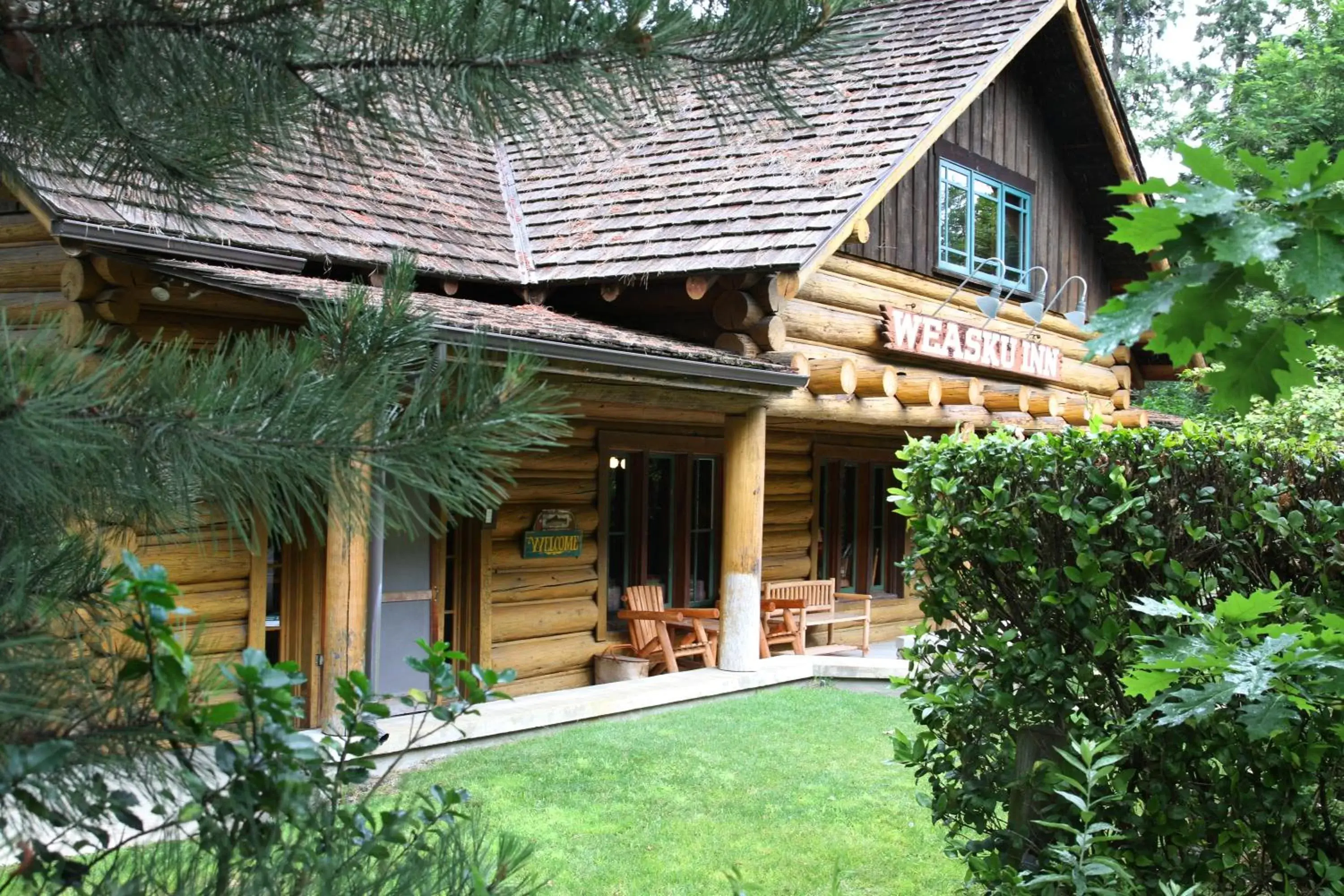 Facade/entrance, Property Building in Weasku Inn