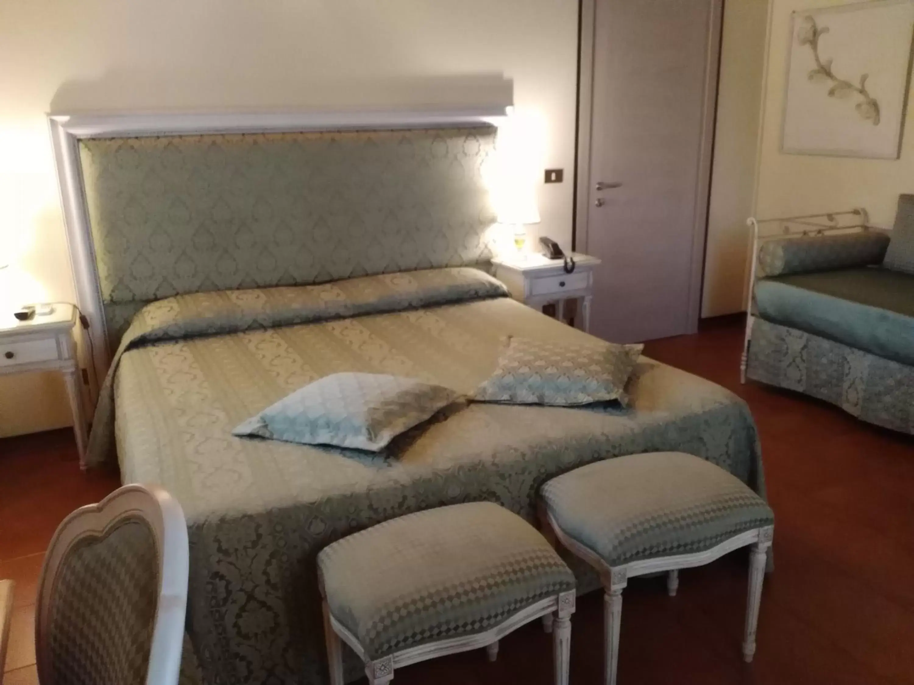 Bedroom, Bed in Hotel Antica Fenice