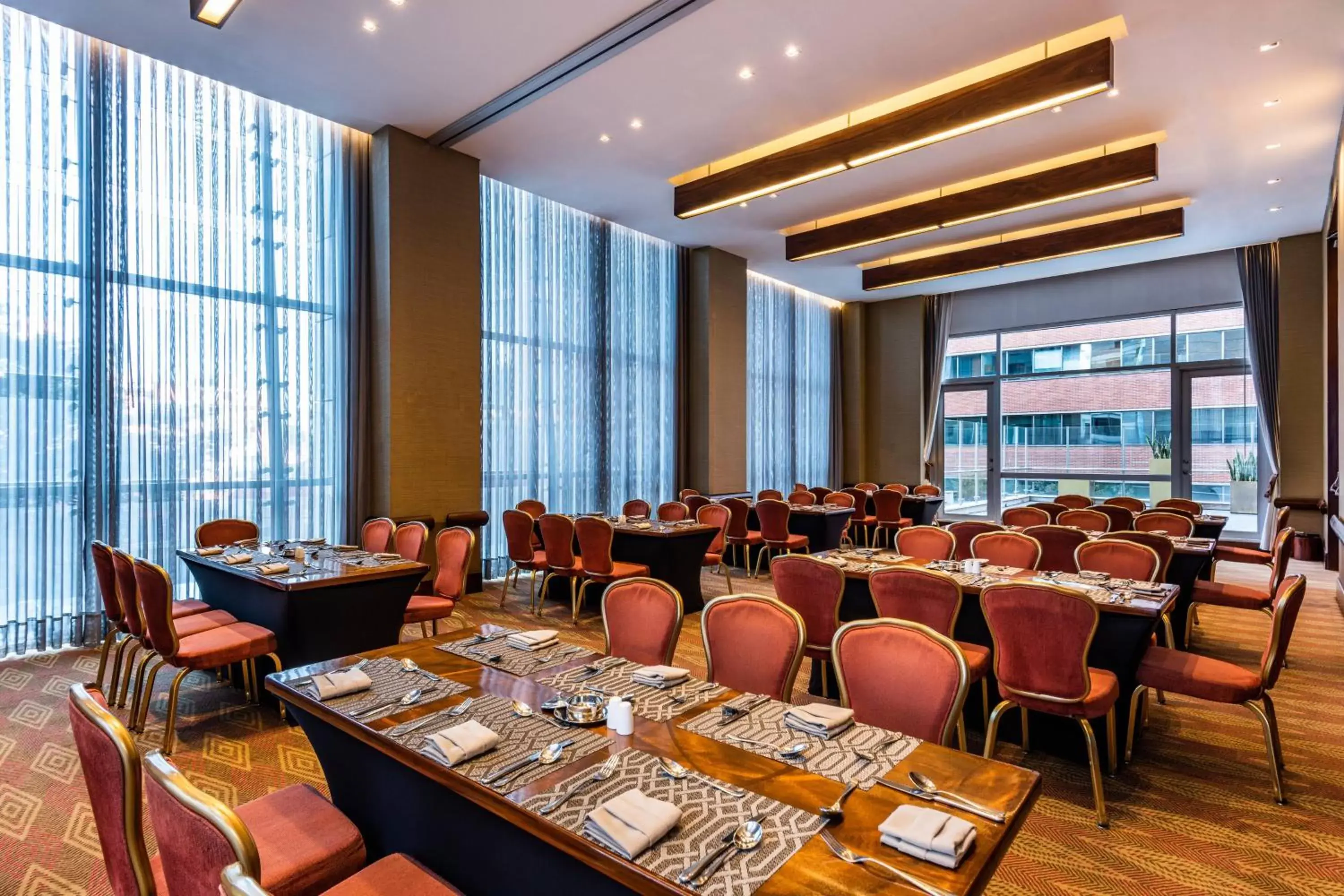 Meeting/conference room, Restaurant/Places to Eat in JW Marriott Hotel Bogotá